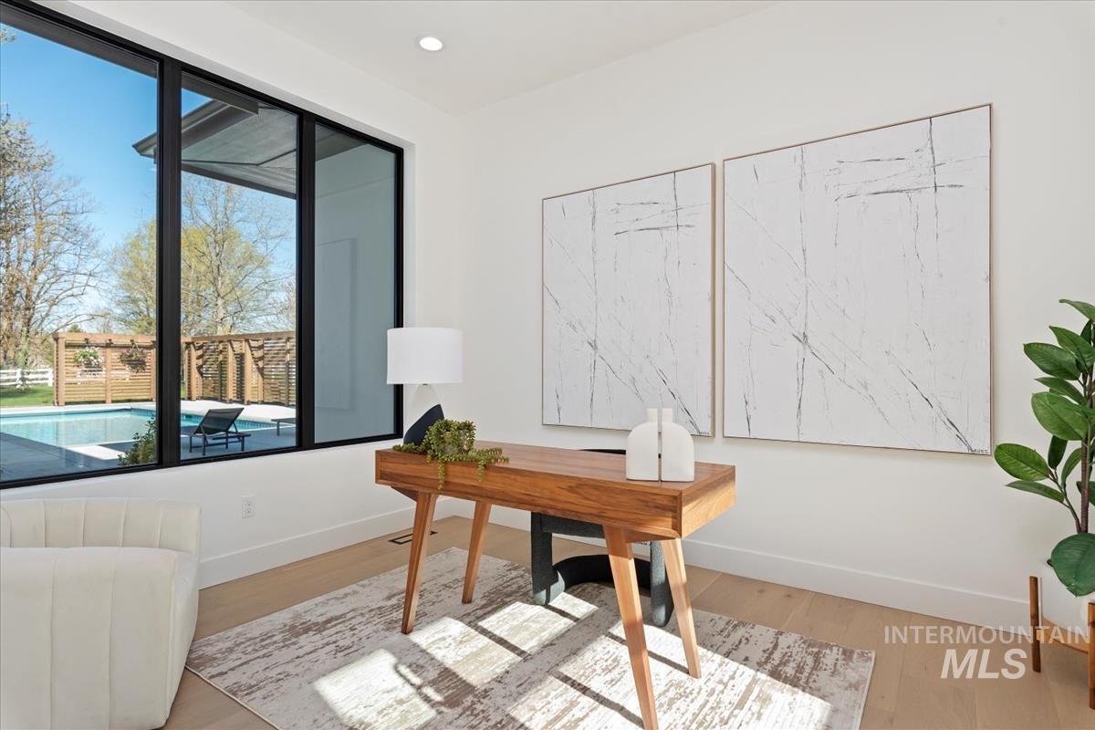 1735 N Meridian Road