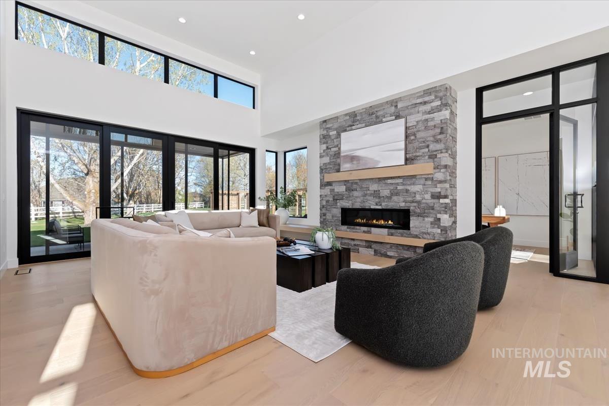 1735 N Meridian Road