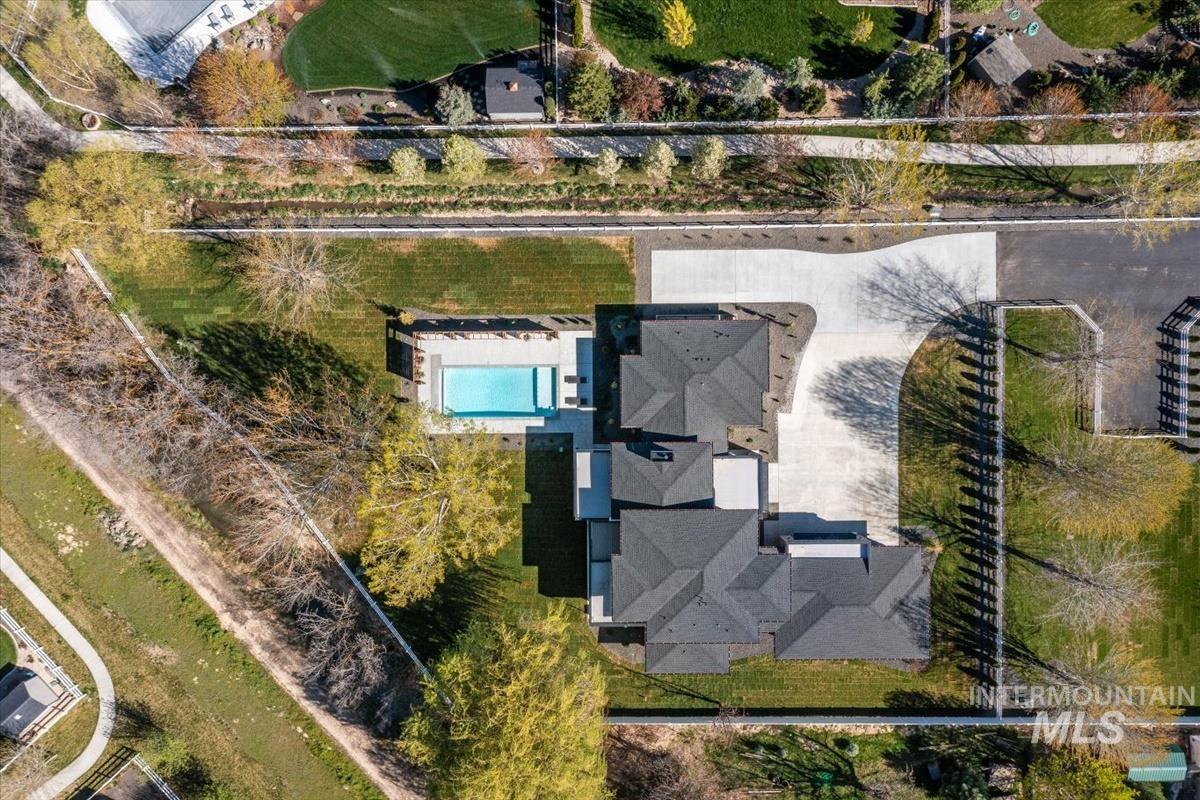 1735 N Meridian Road