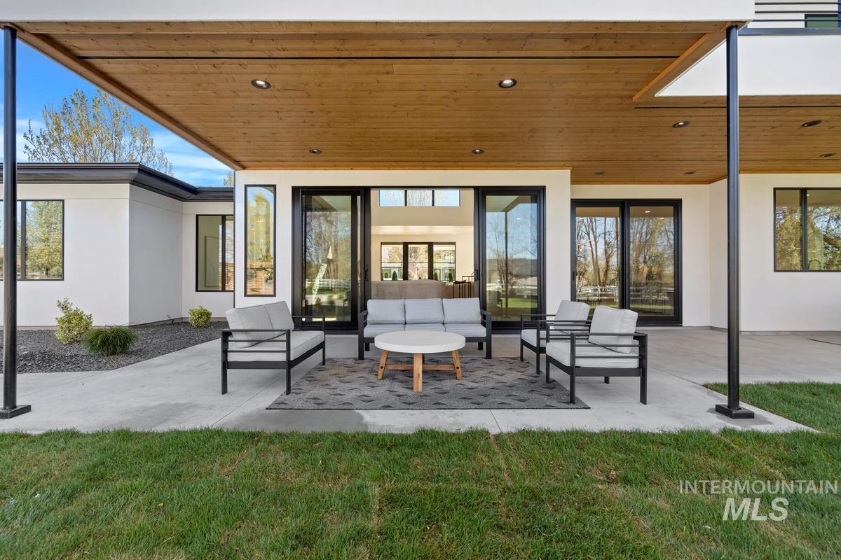 1735 N Meridian Road