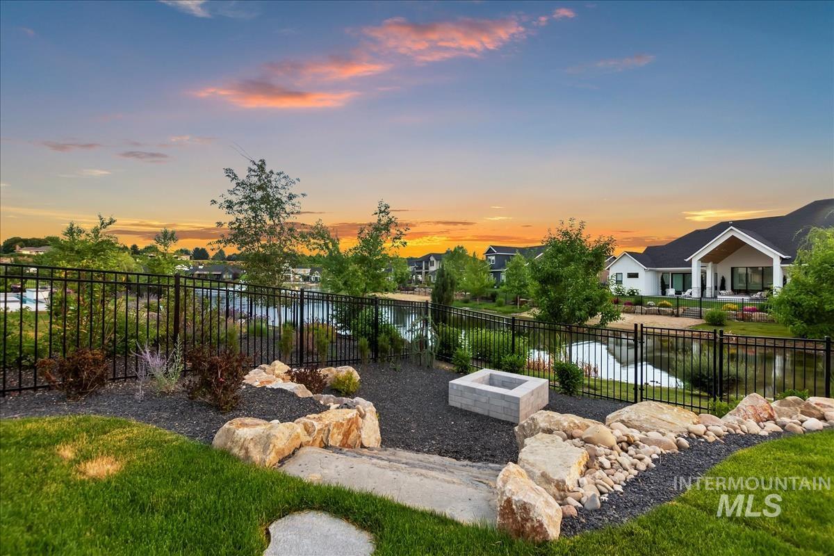 2175 S Mallard Wing Way