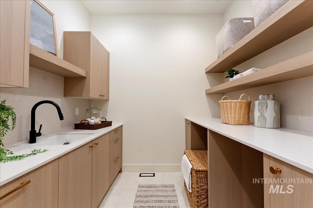 2175 S Mallard Wing Way