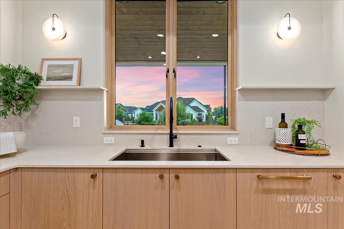 2175 S Mallard Wing Way