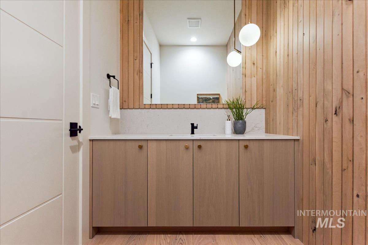 2175 S Mallard Wing Way