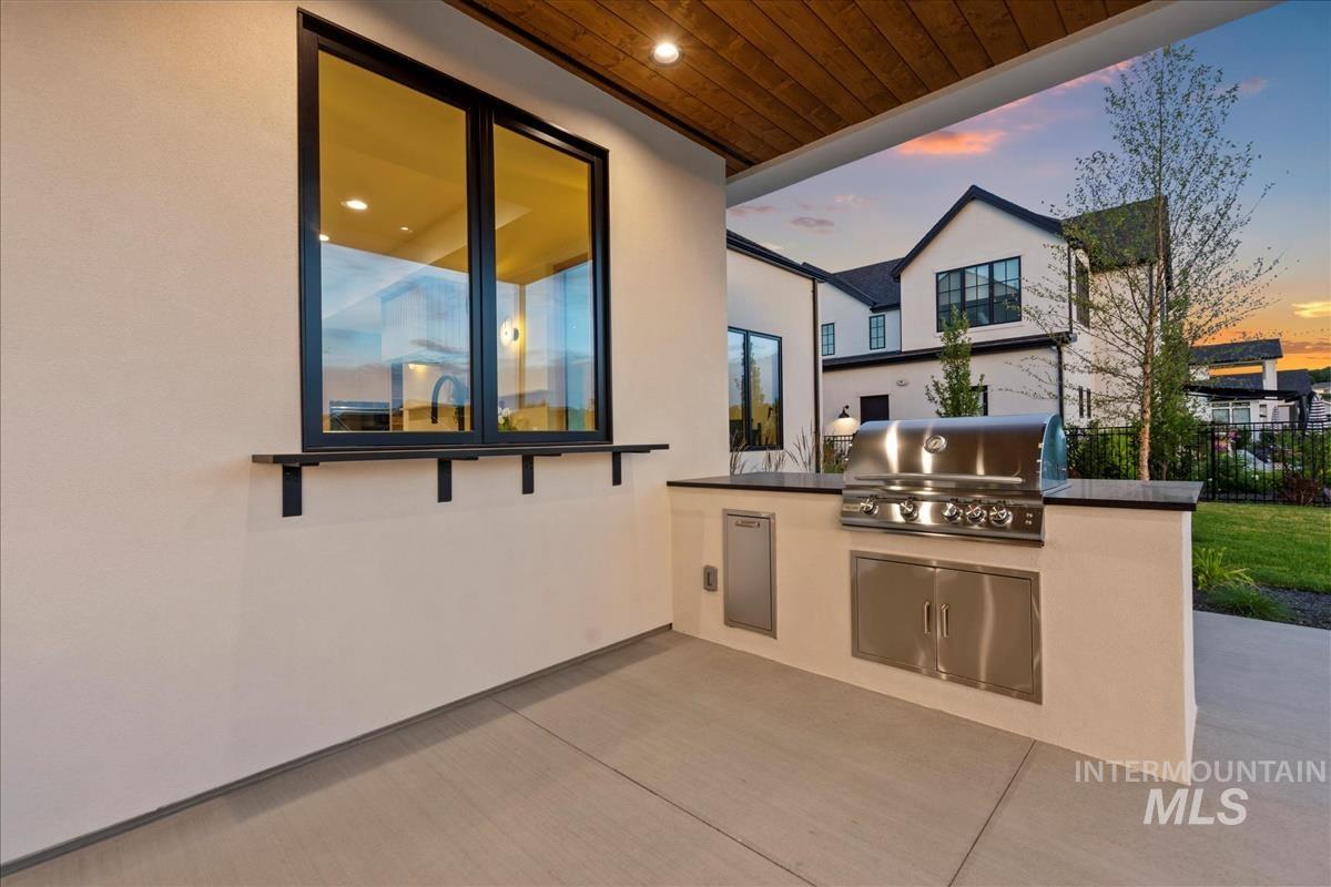 2175 S Mallard Wing Way