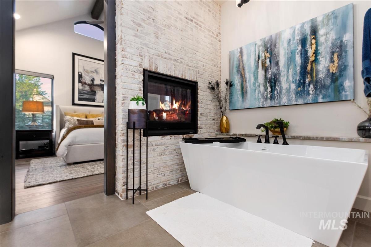 1529 E Garden Brook Drive