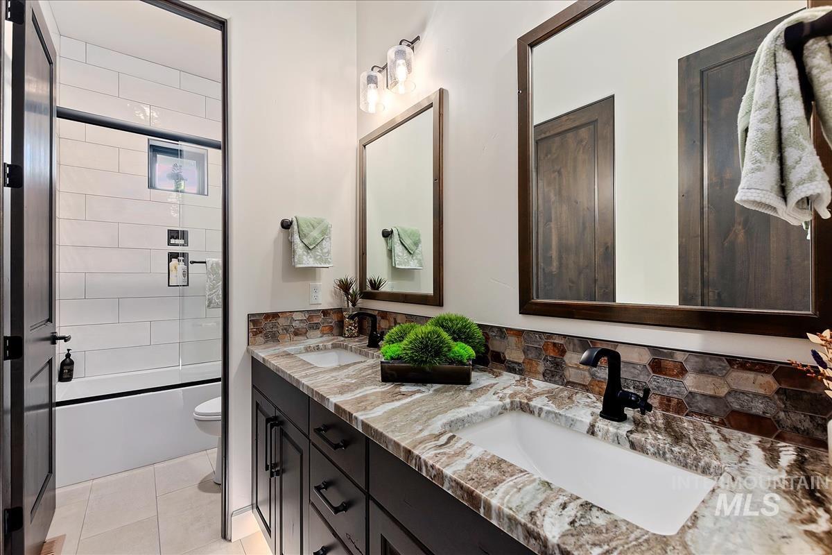 1529 E Garden Brook Drive