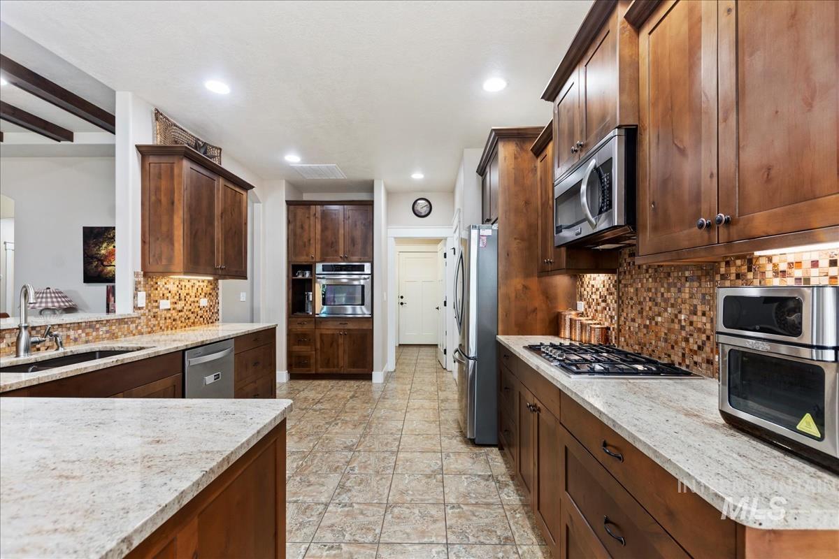 10621 W Kyoga Street