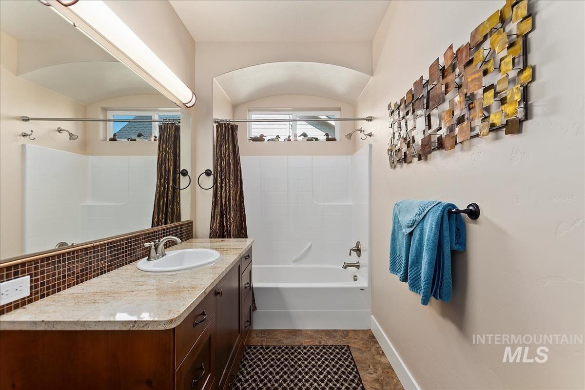 10621 W Kyoga Street