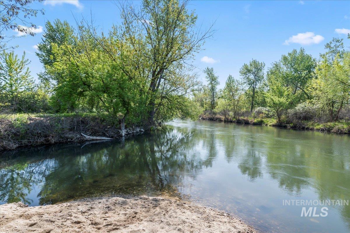 1414 E Lone Shore Dr.