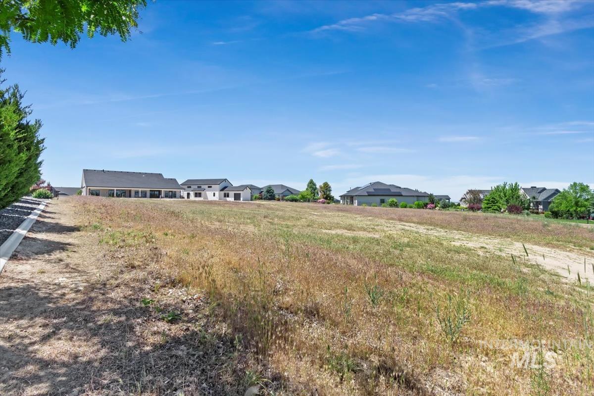 22625 Aura Vista Way