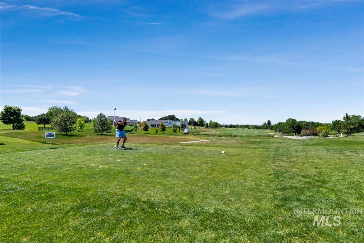 22625 Aura Vista Way