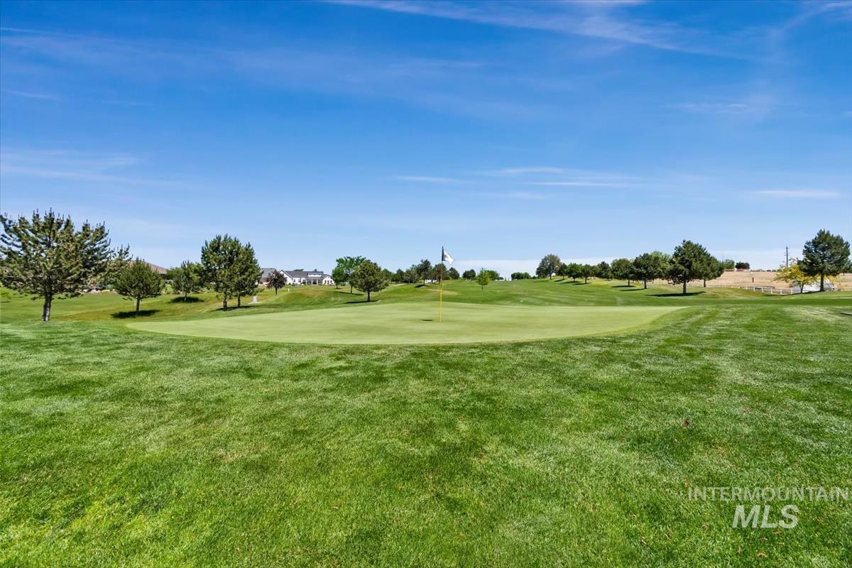 22625 Aura Vista Way