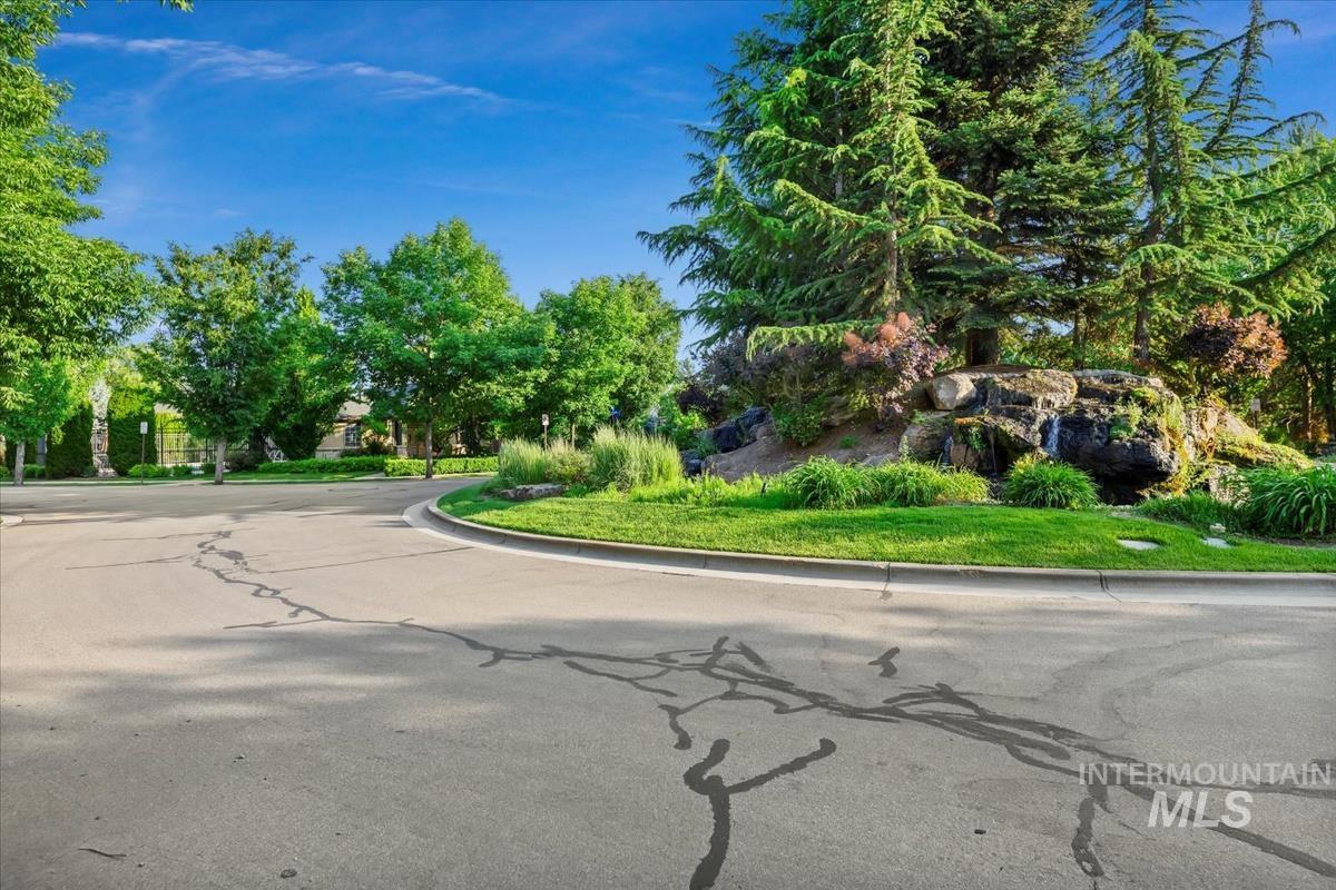 356 E Lake Briar Lane