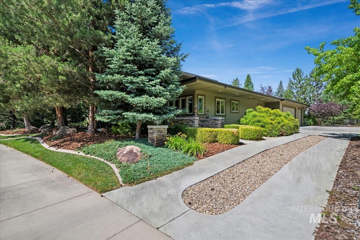 356 E Lake Briar Lane
