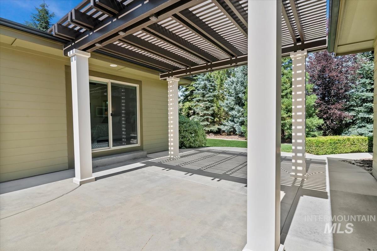 356 E Lake Briar Lane