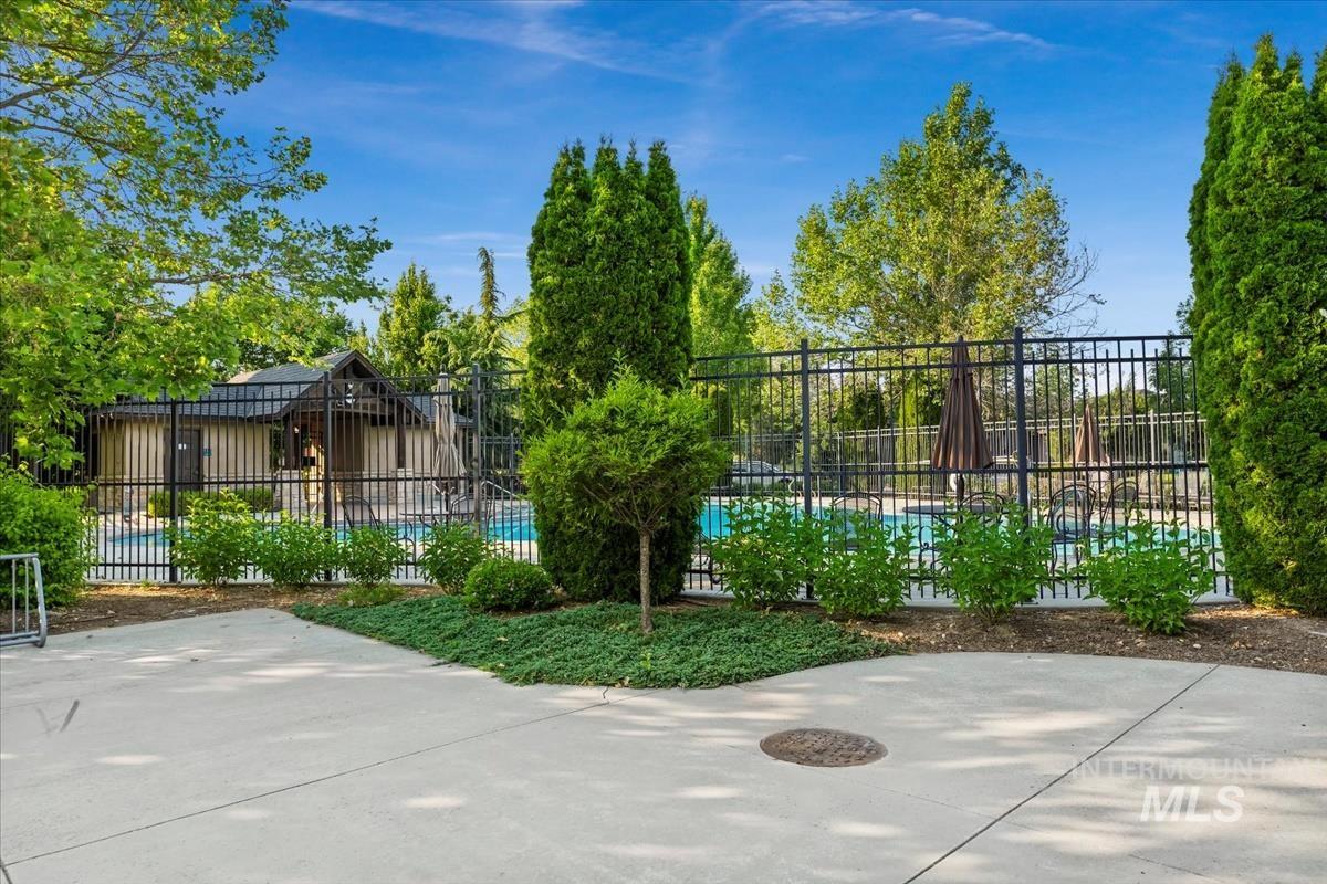 356 E Lake Briar Lane