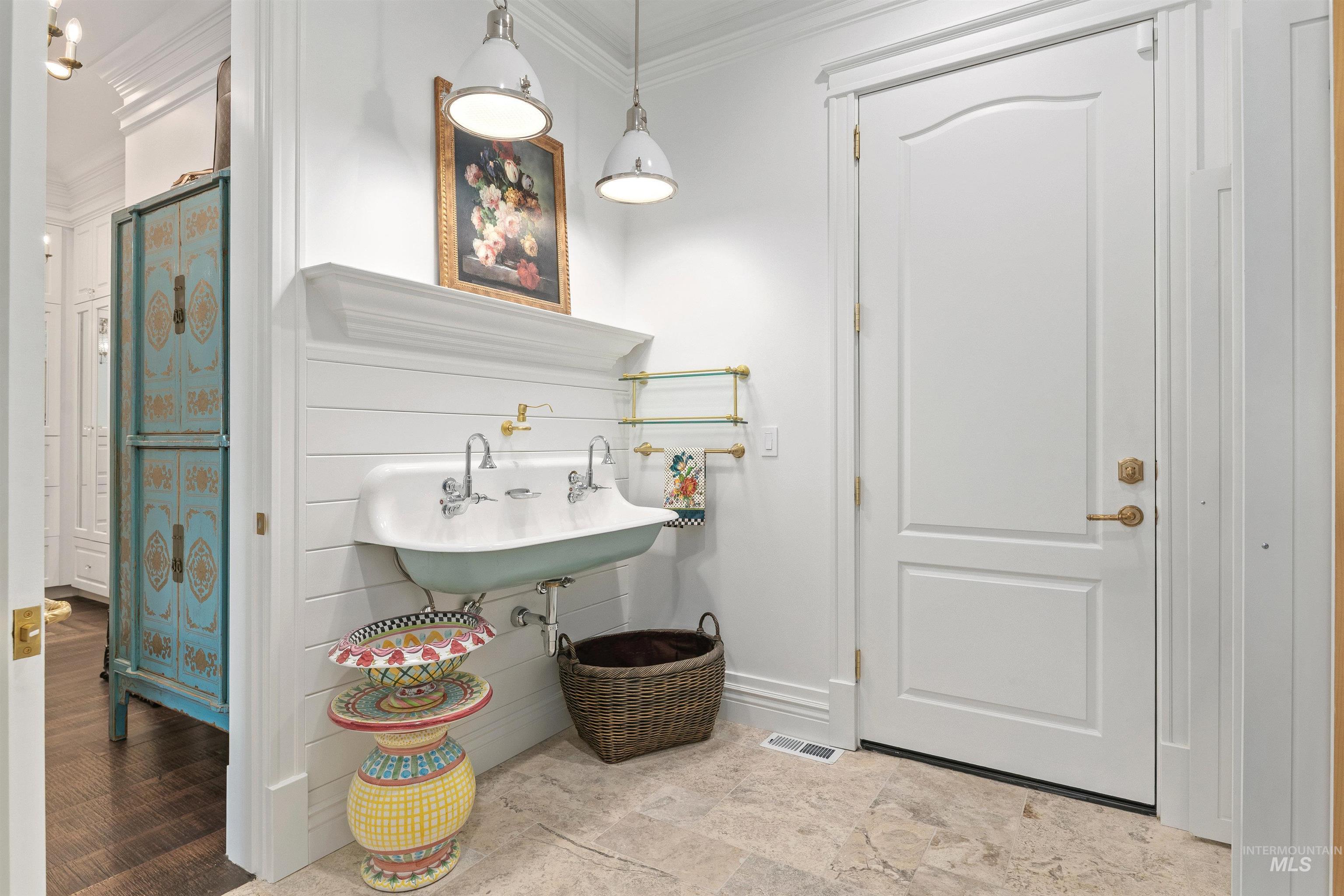 1781 E Garden Brook Drive