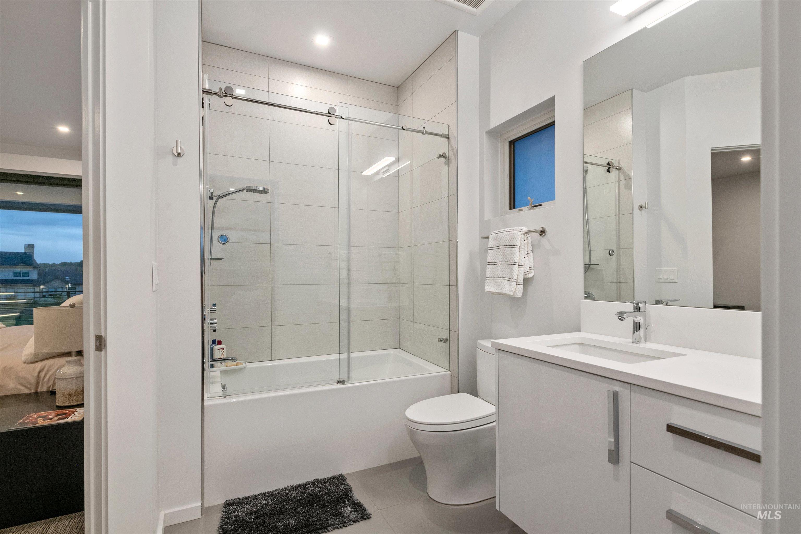 1436 W Windbreaker Lane