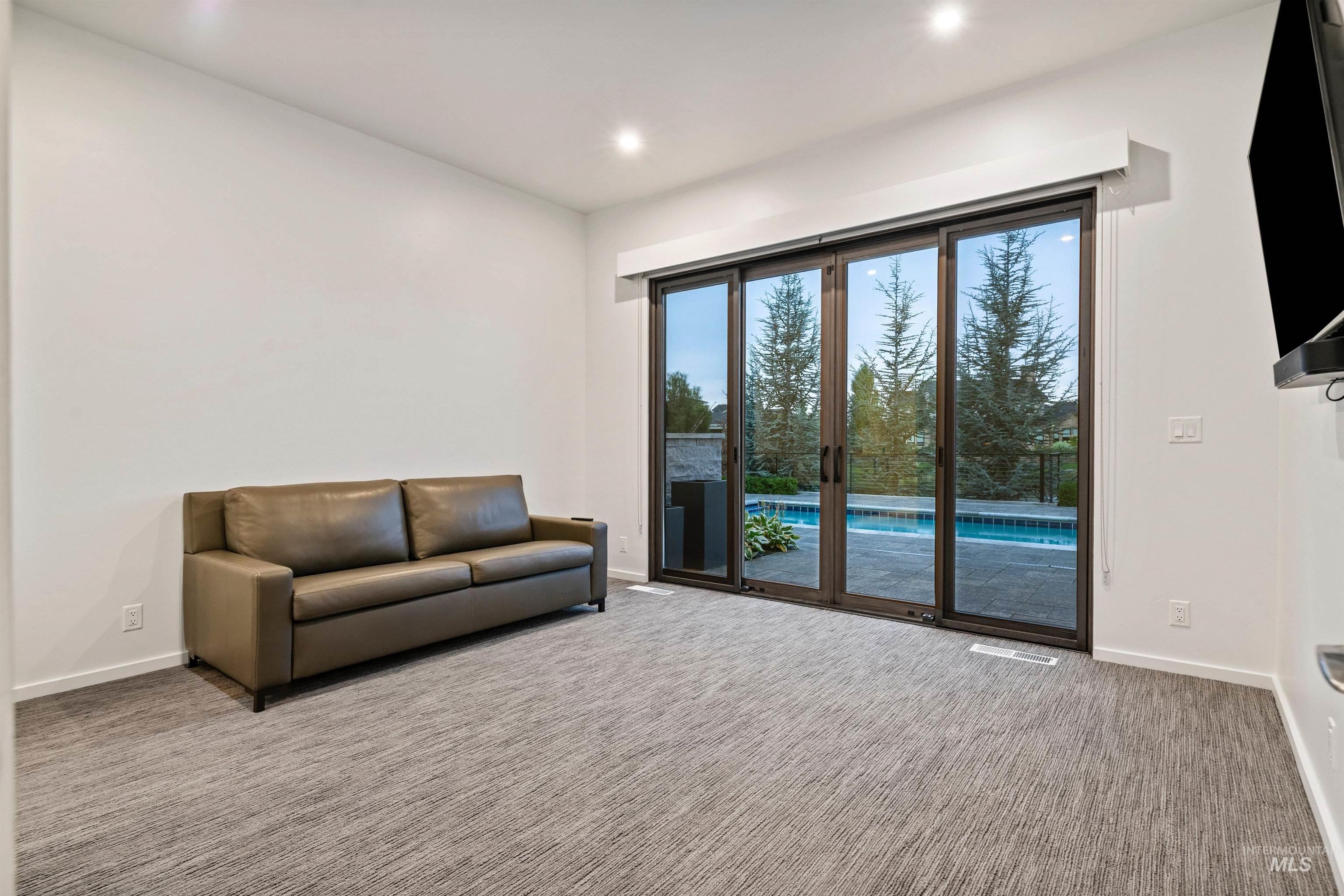 1436 W Windbreaker Lane