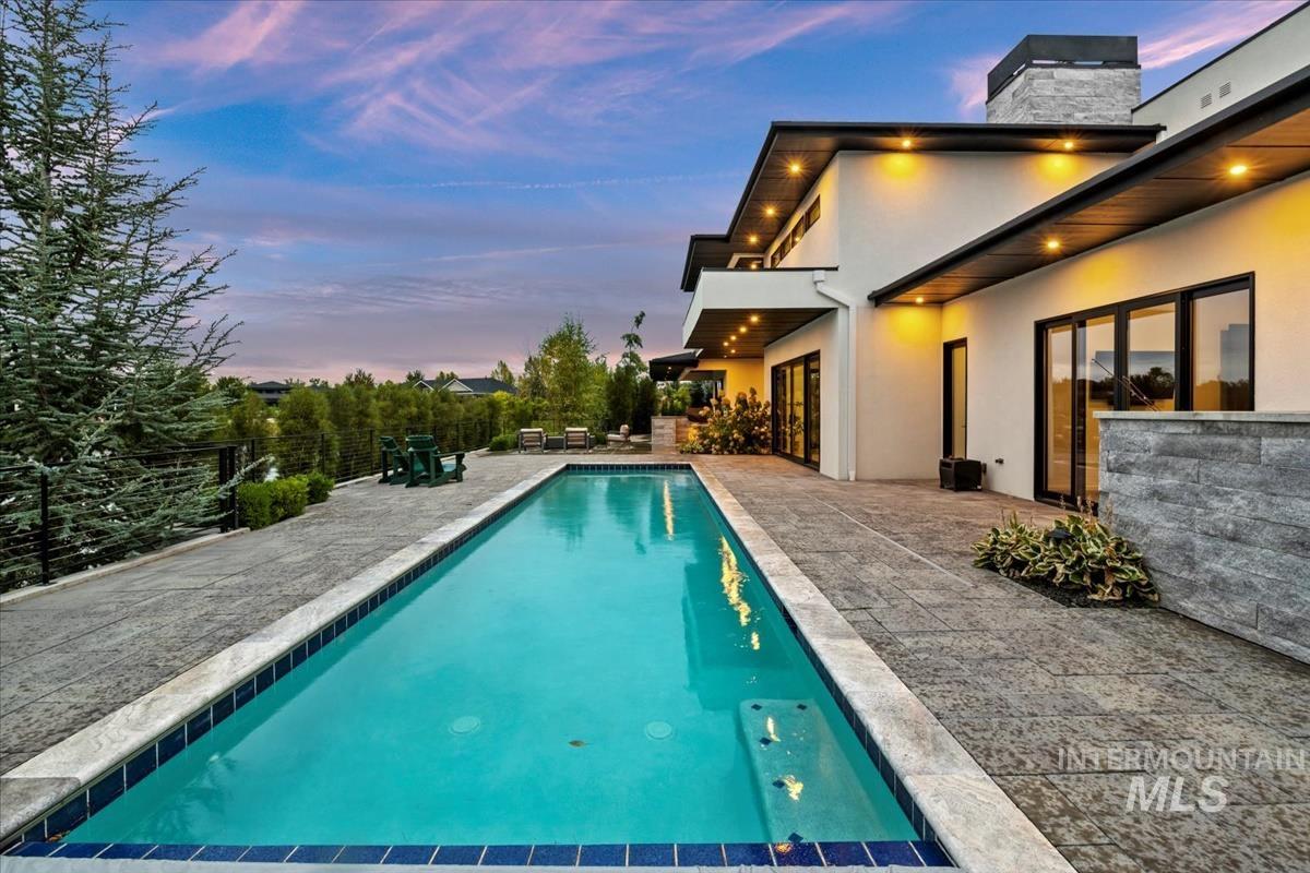 1436 W Windbreaker Lane