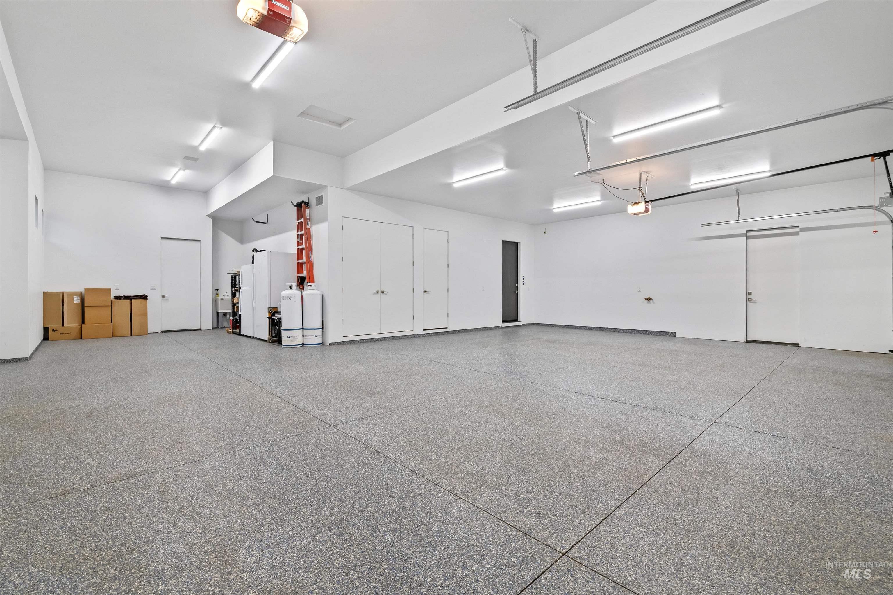 1436 W Windbreaker Lane