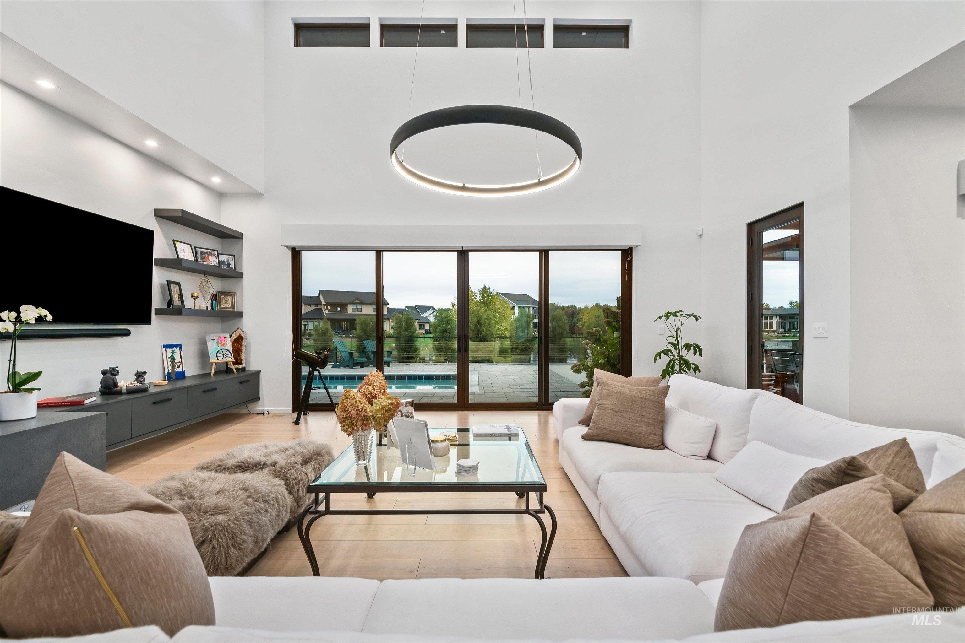 1436 W Windbreaker Lane