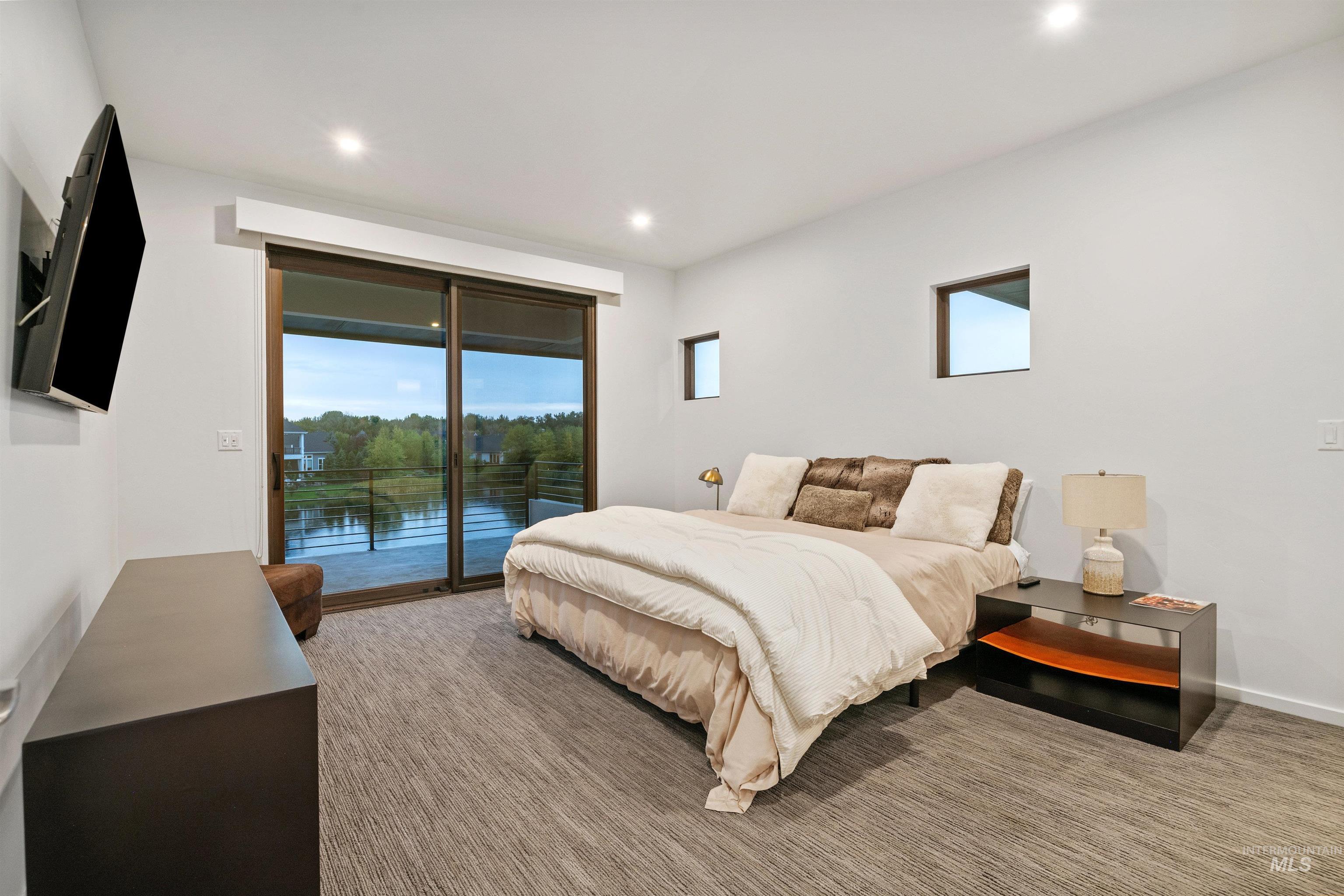 1436 W Windbreaker Lane