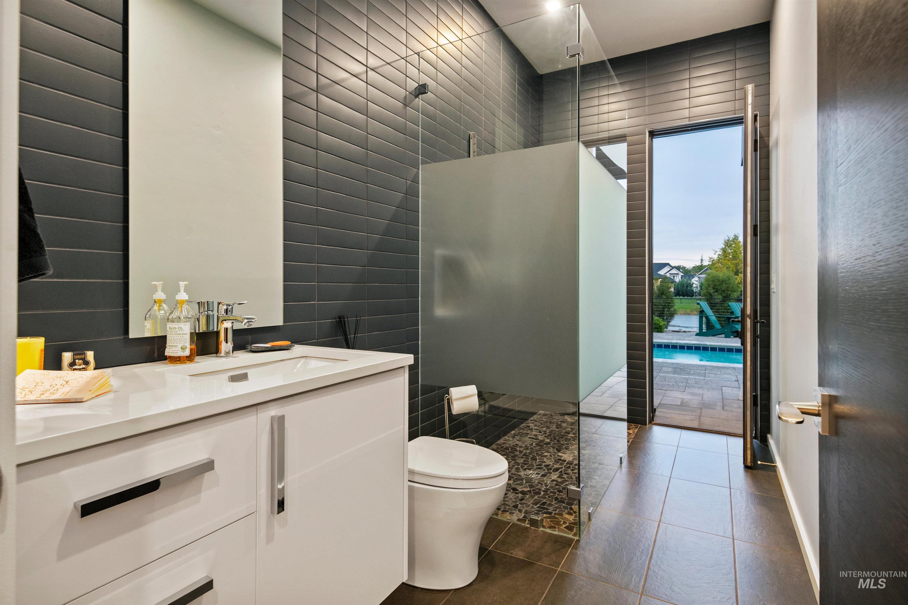 1436 W Windbreaker Lane