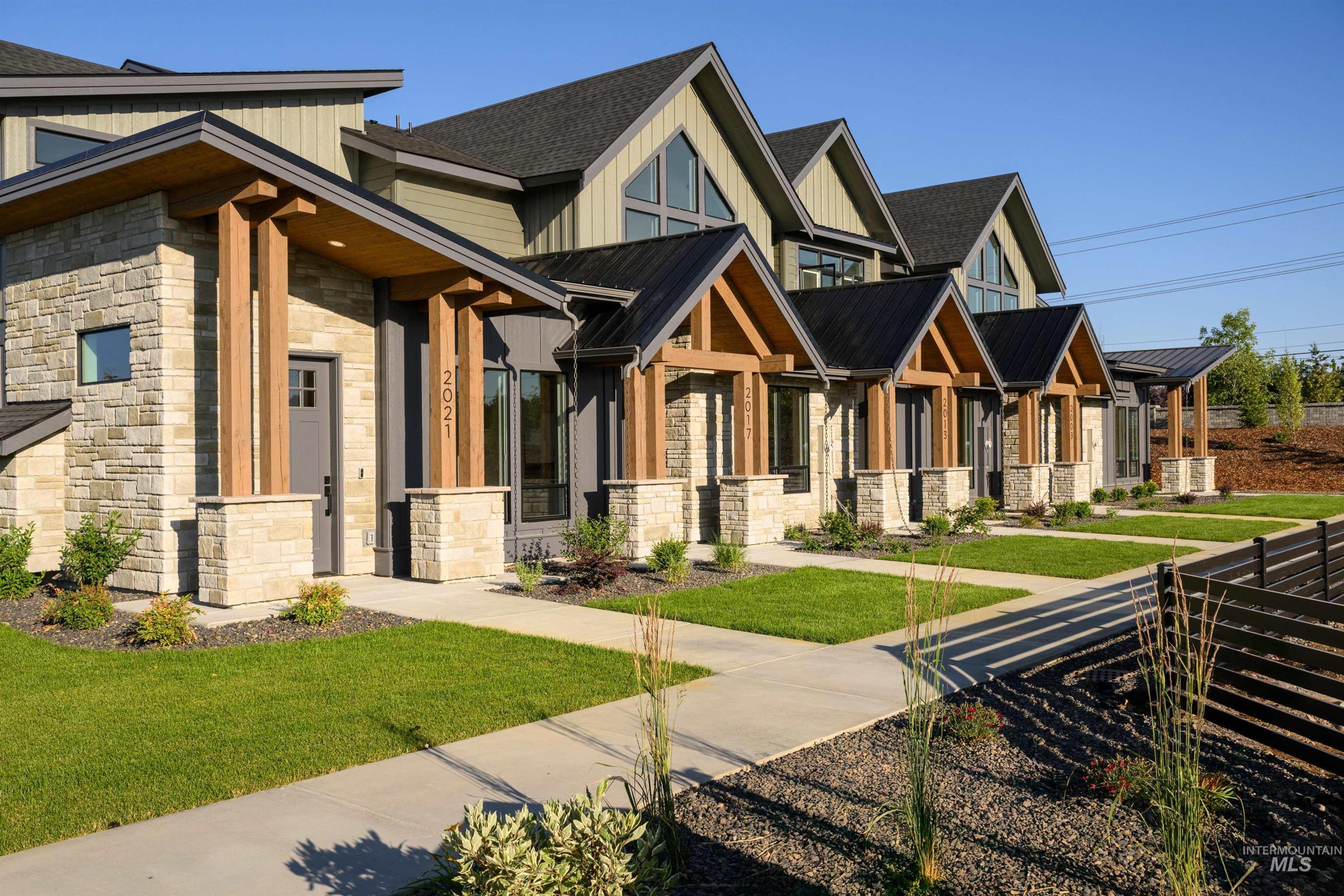 2158 W W Freya Court