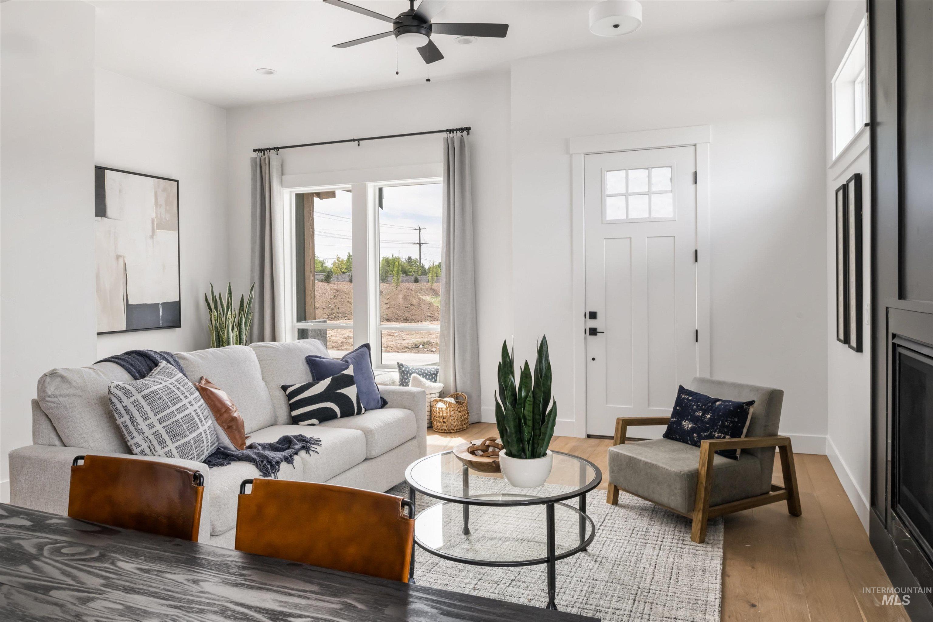 2158 W W Freya Court