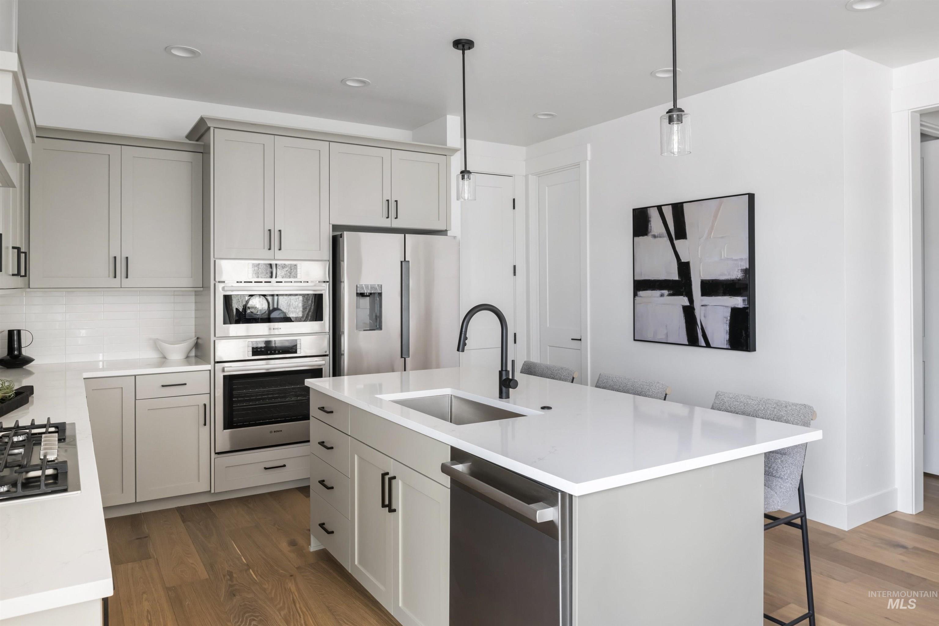 2158 W W Freya Court