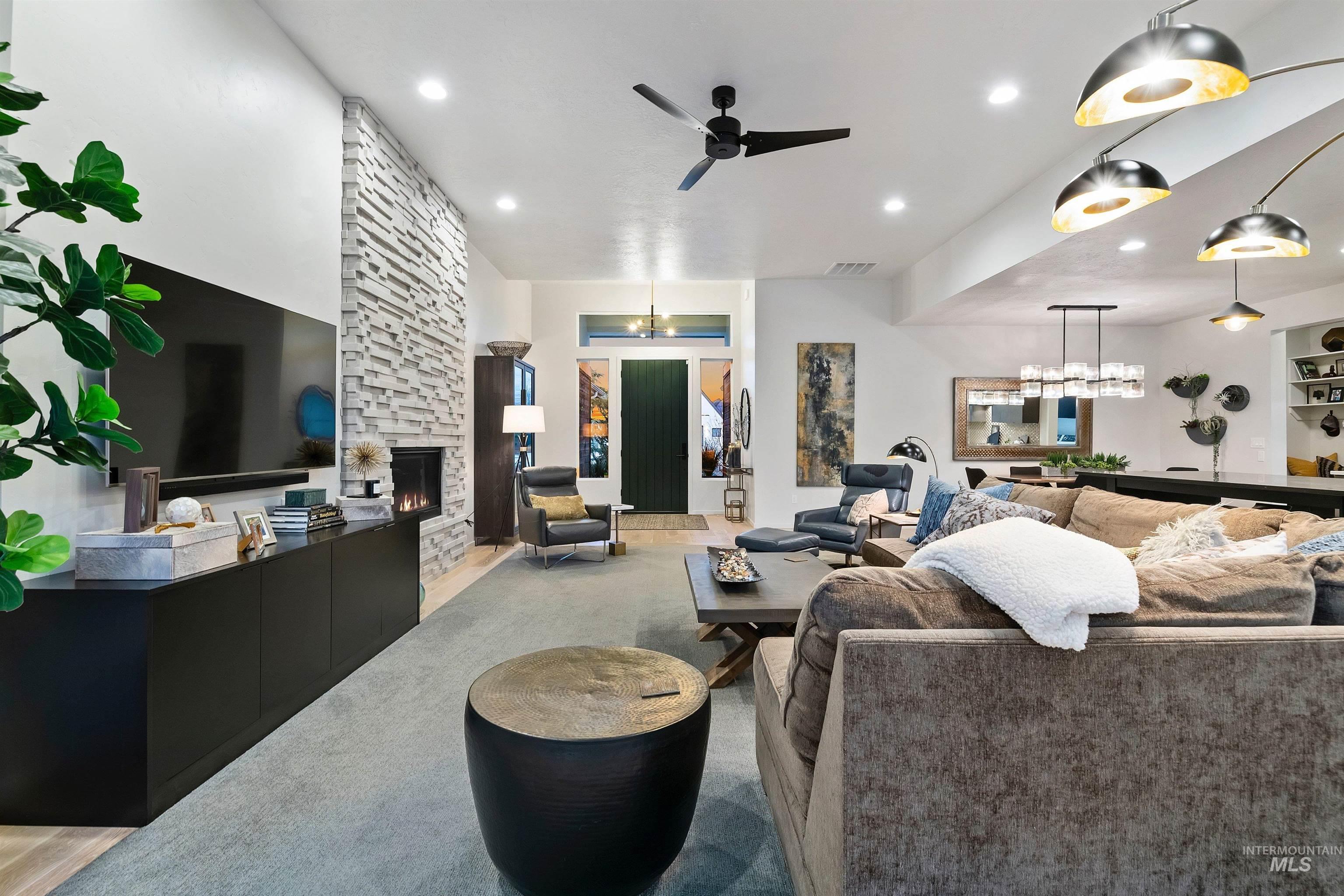 1873 W Oakhampton Drive