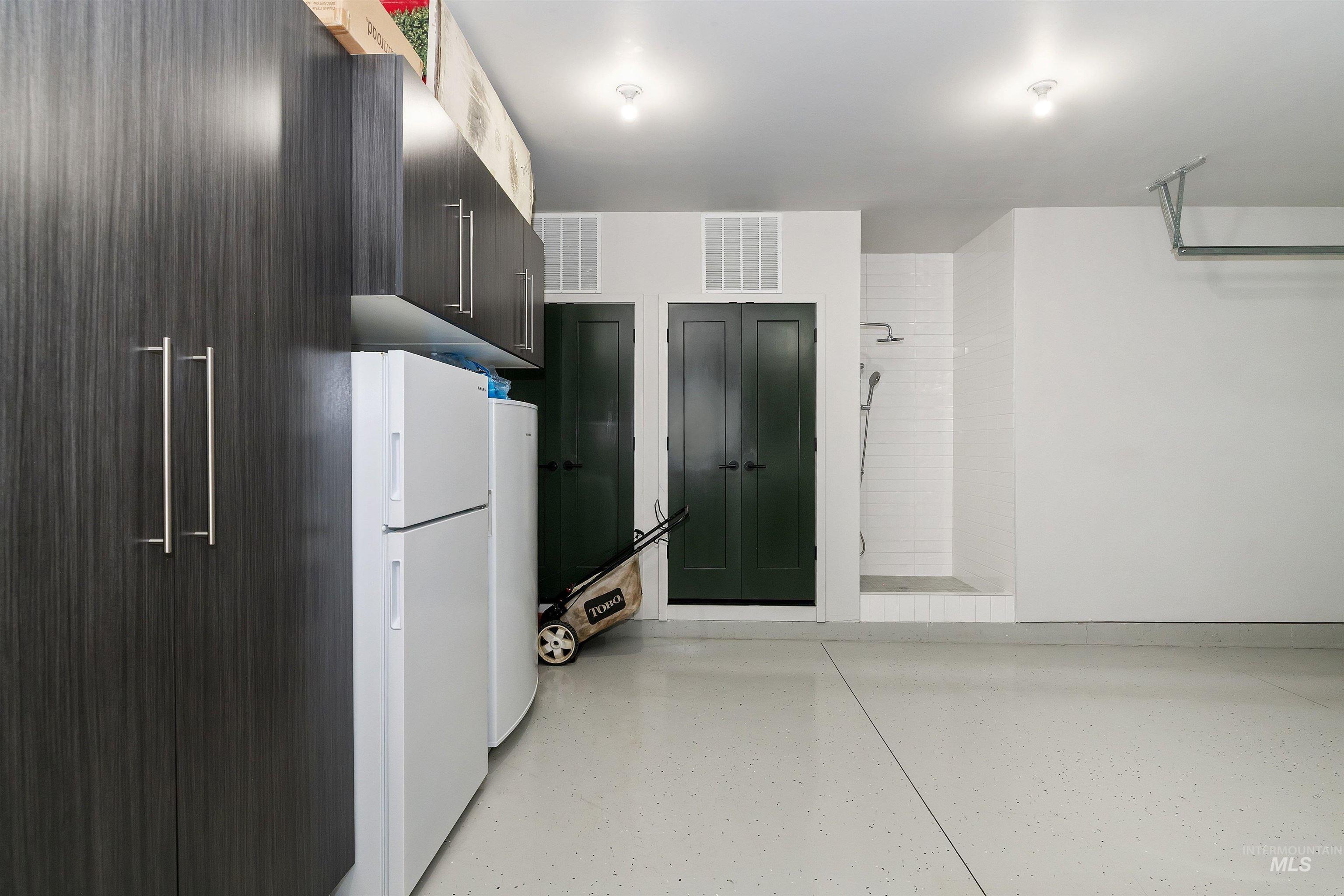 1873 W Oakhampton Drive