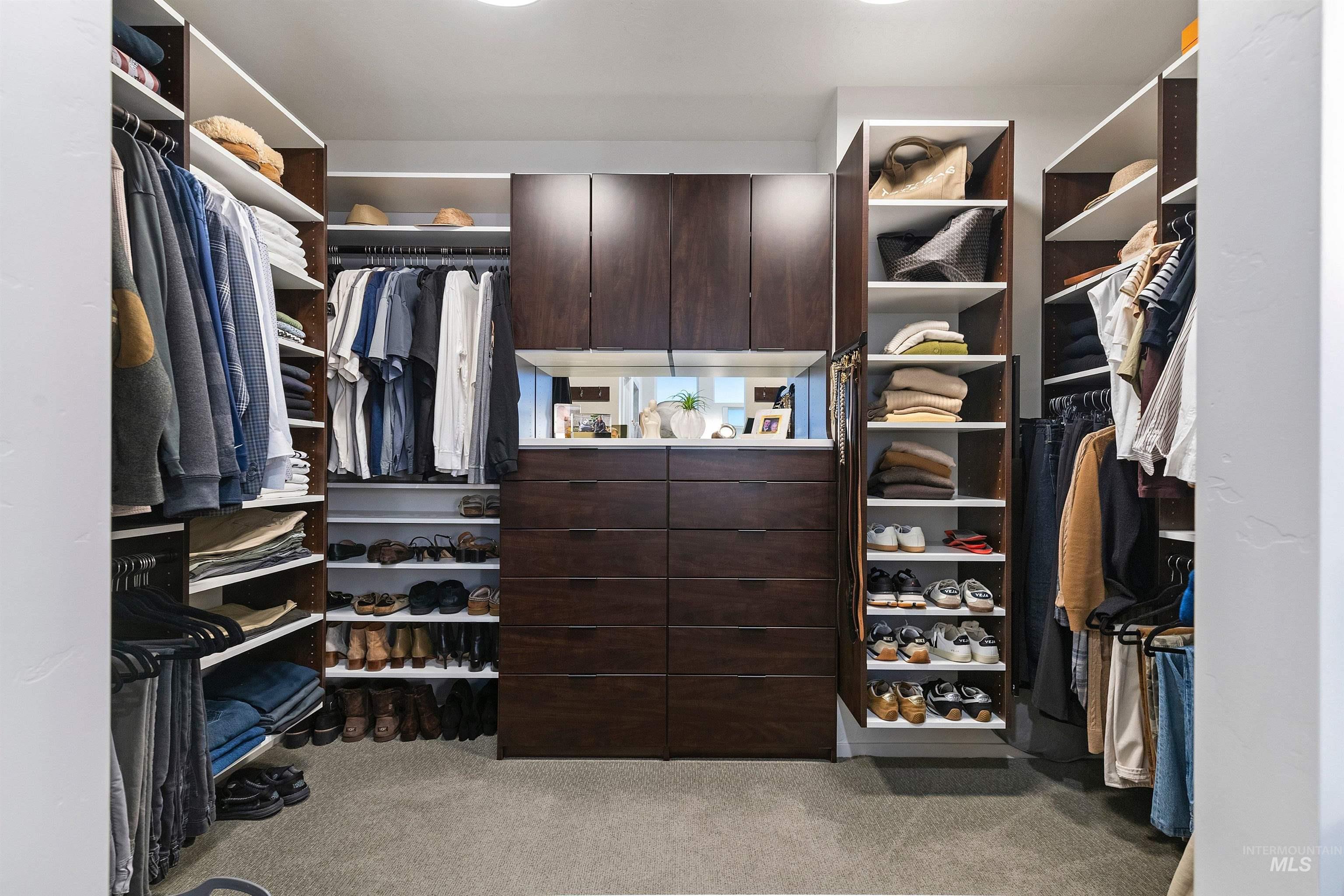 1873 W Oakhampton Drive