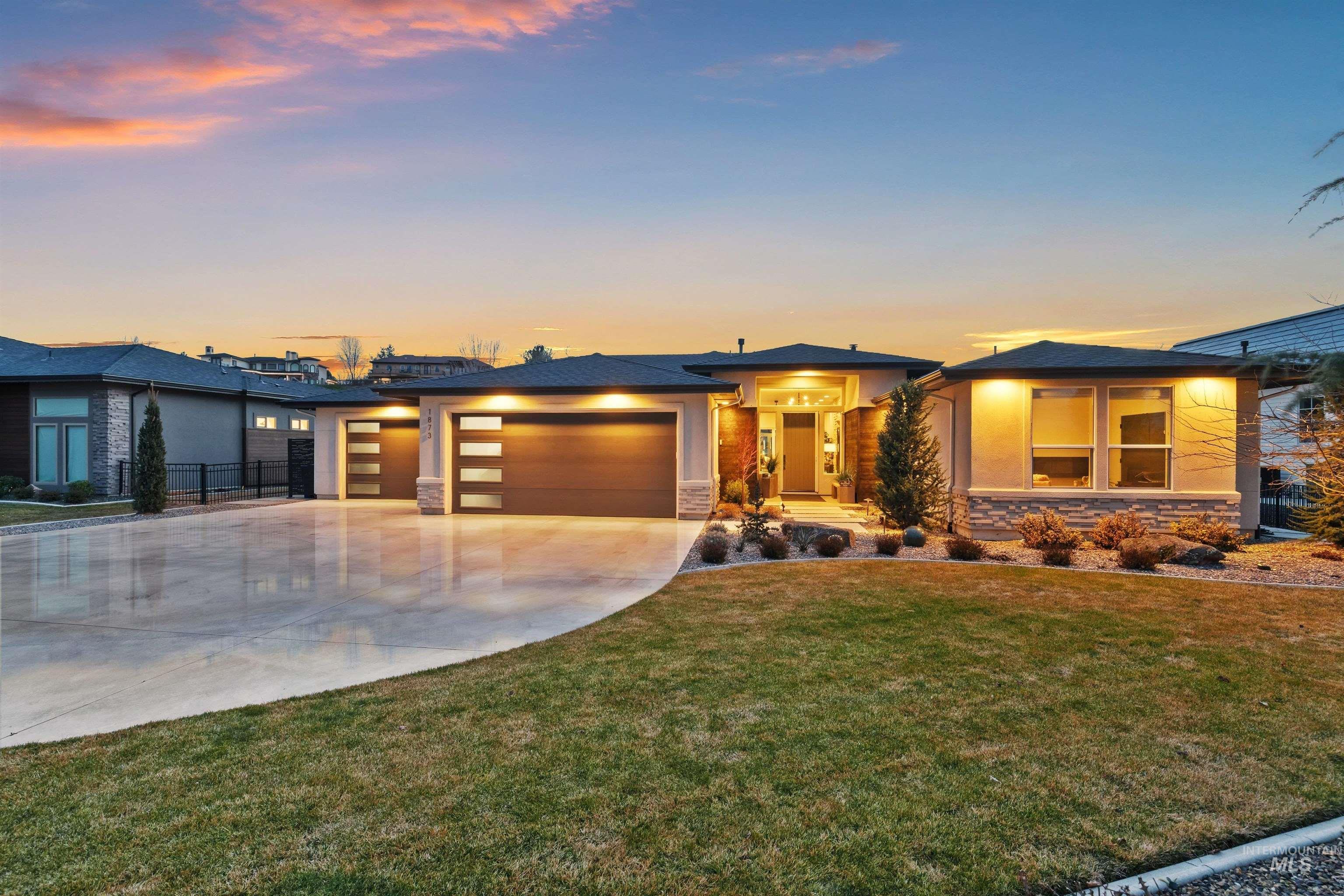 1873 W Oakhampton Drive