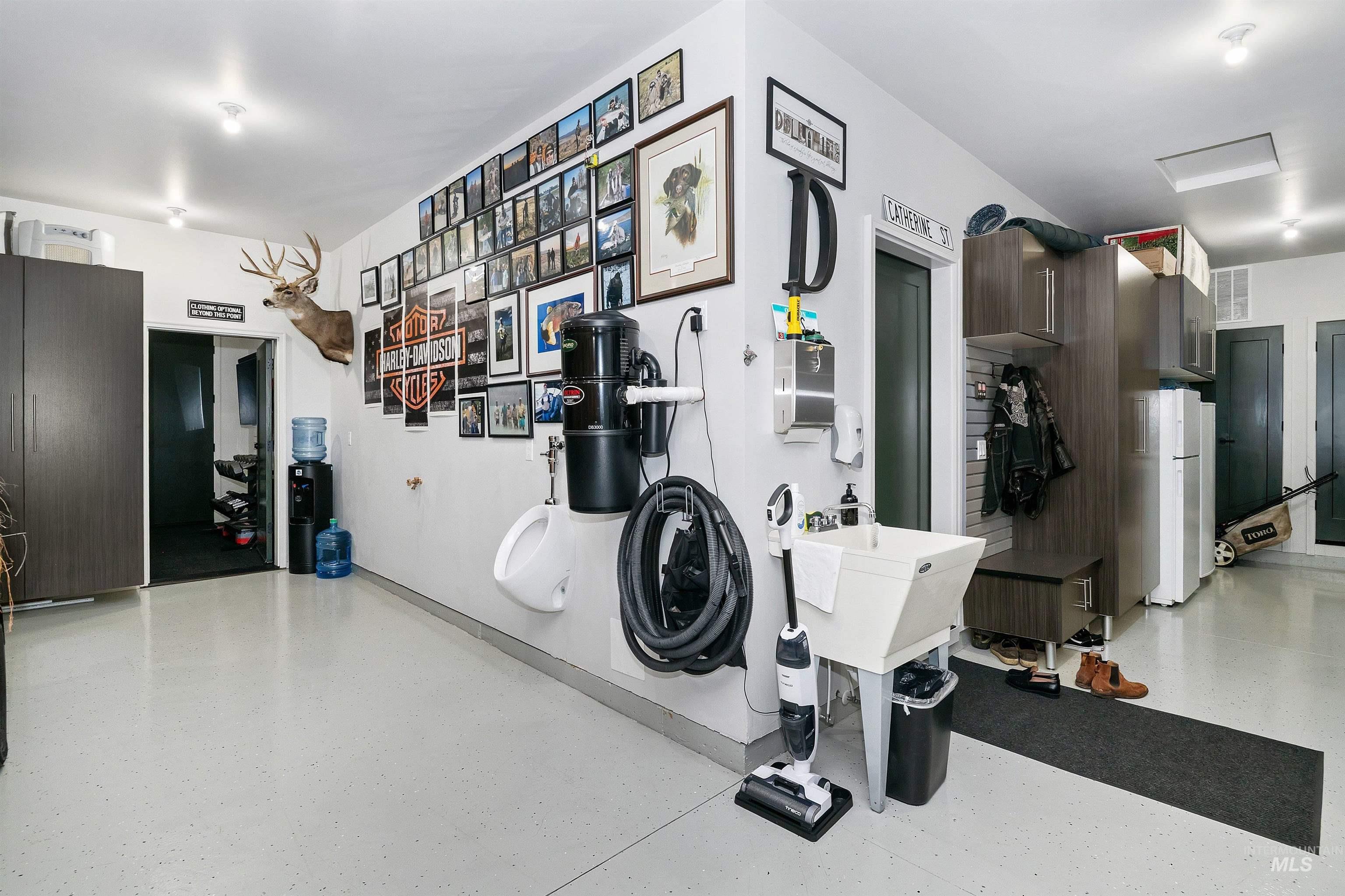 1873 W Oakhampton Drive