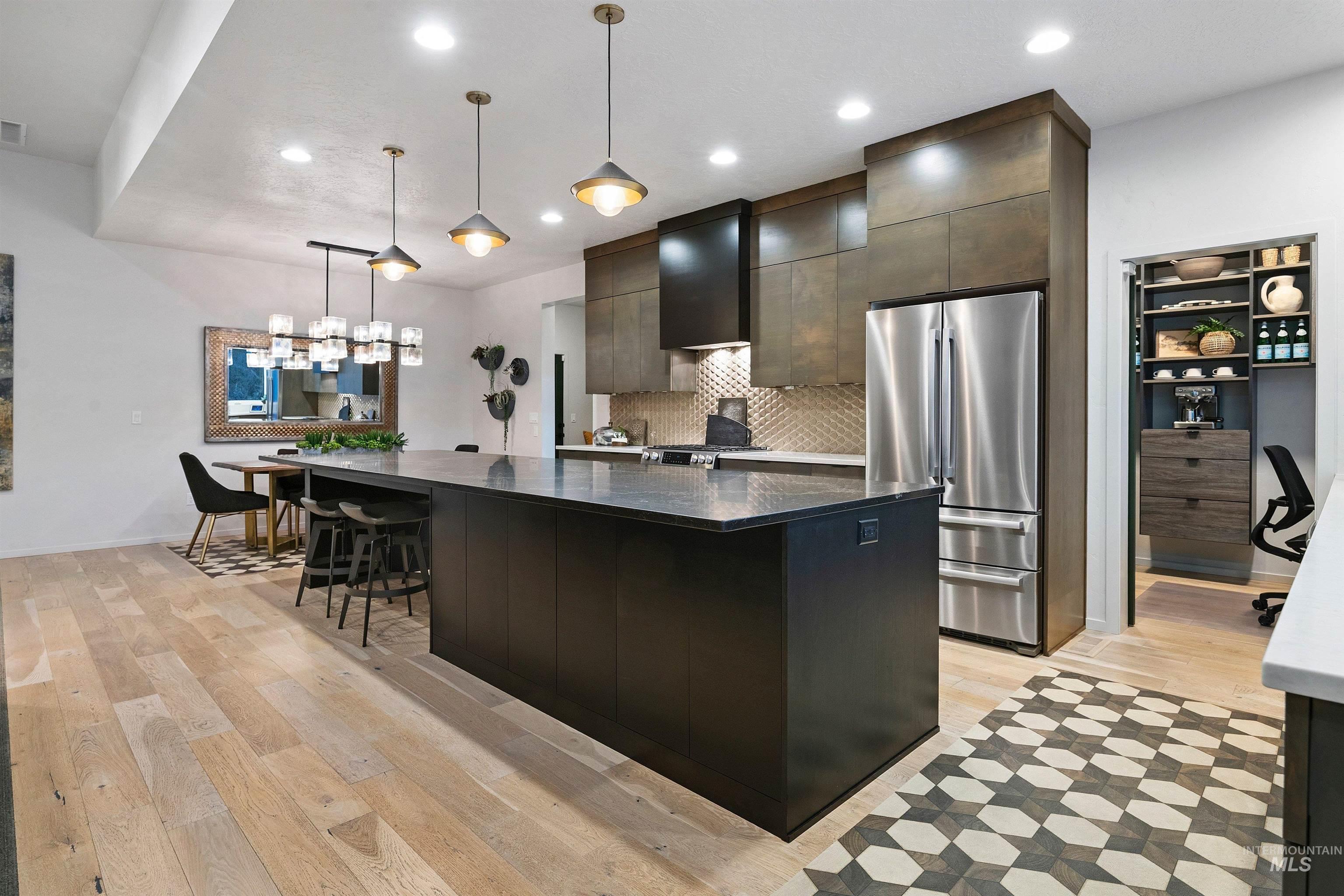 1873 W Oakhampton Drive