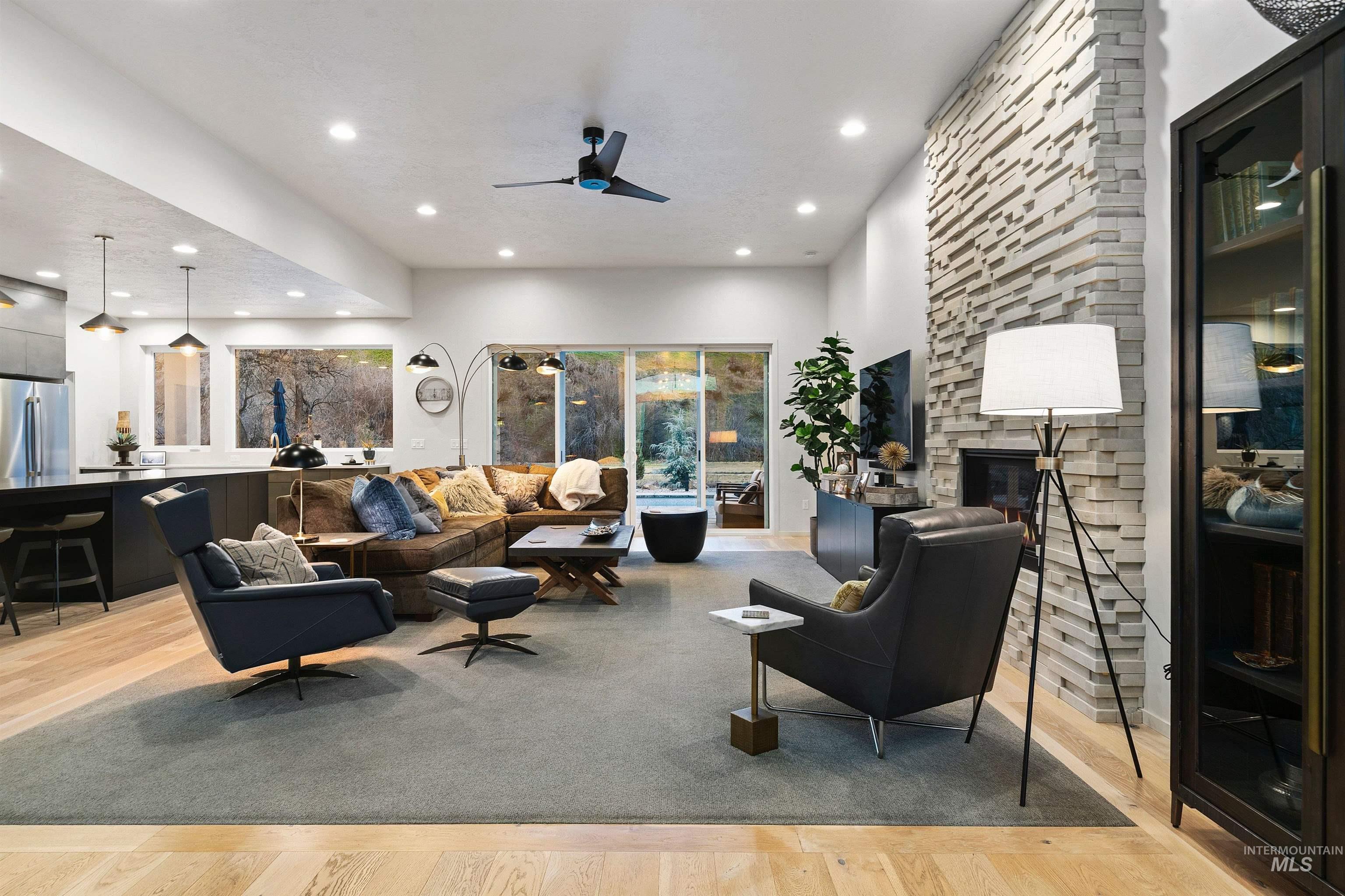 1873 W Oakhampton Drive