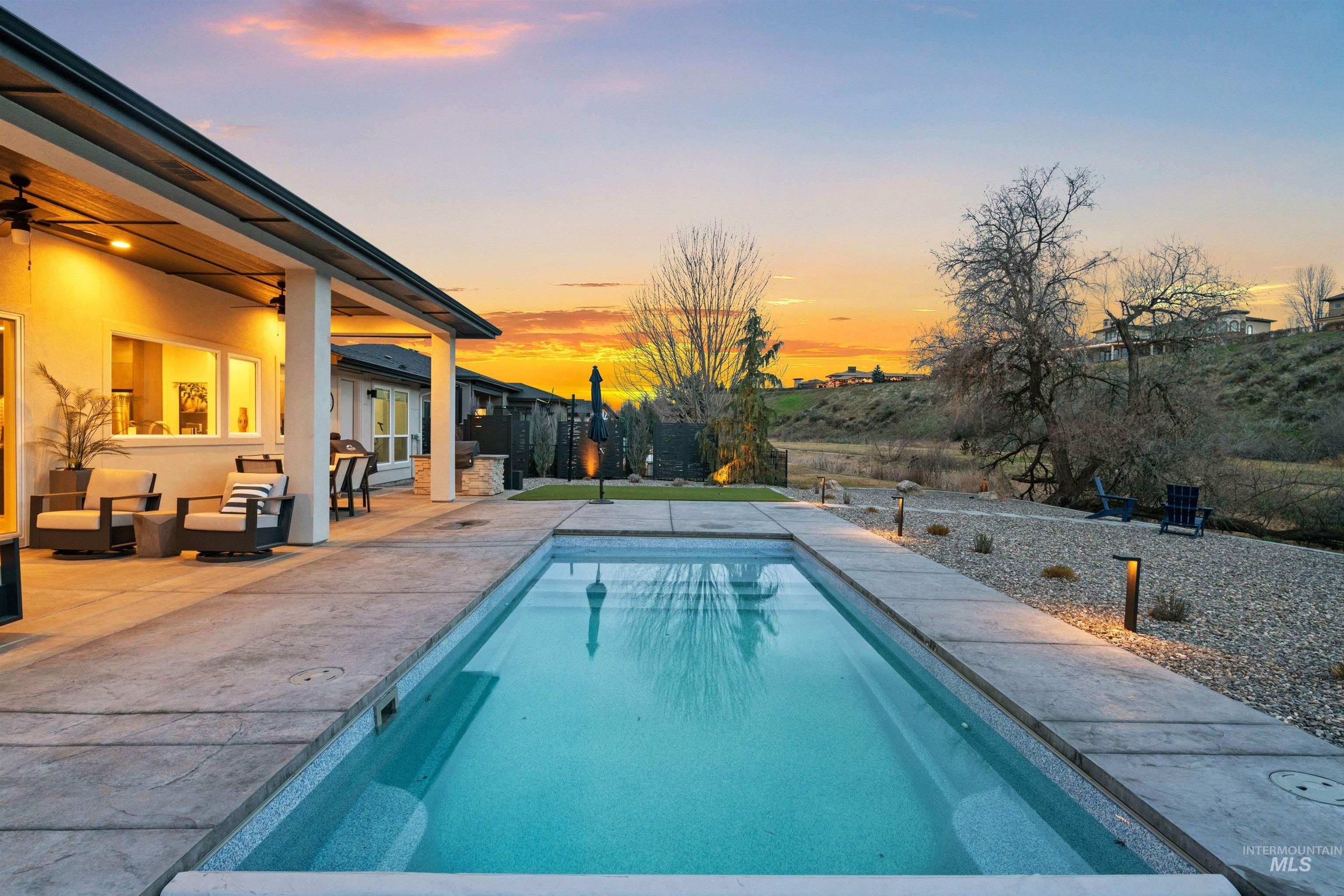 1873 W Oakhampton Drive