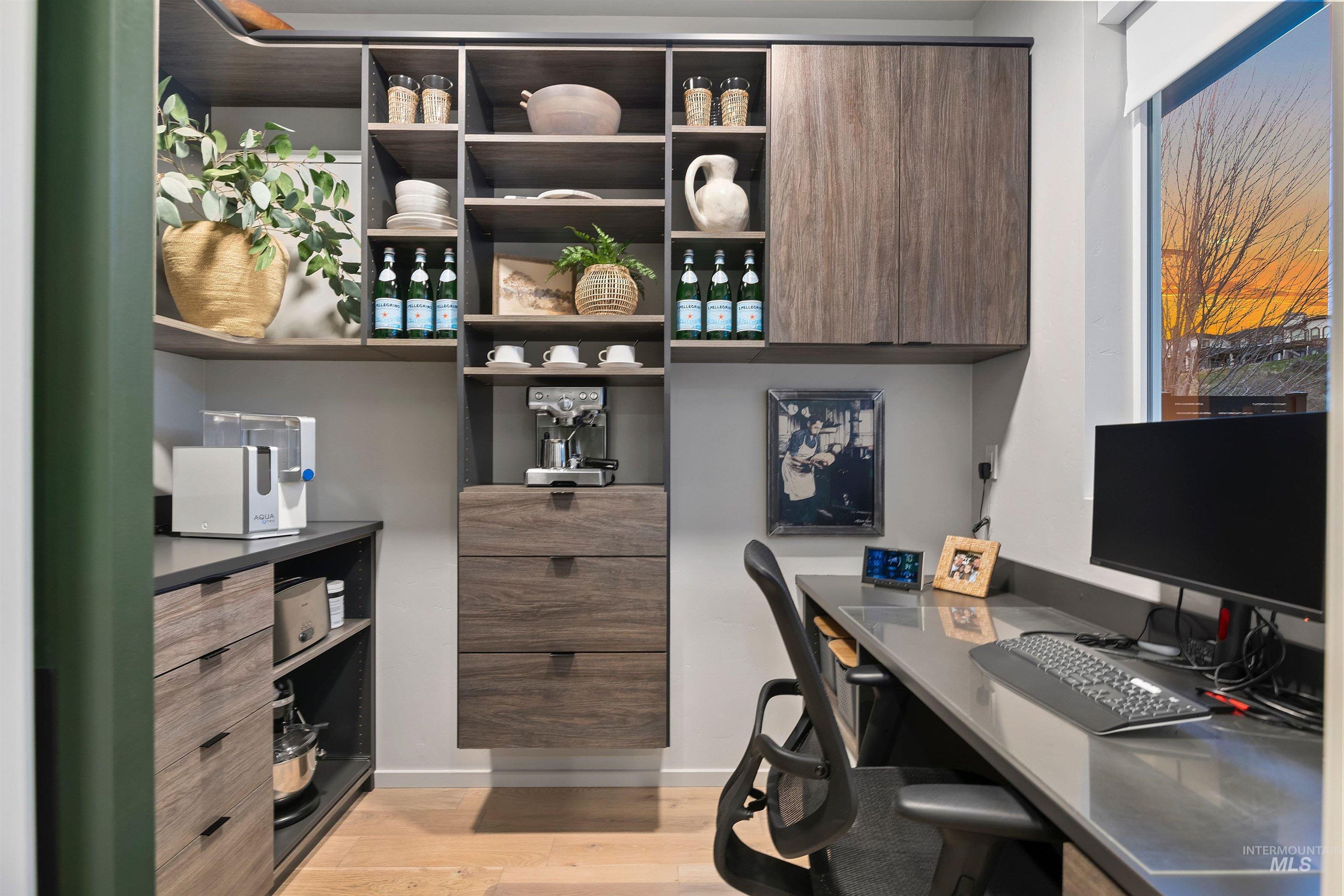 1873 W Oakhampton Drive