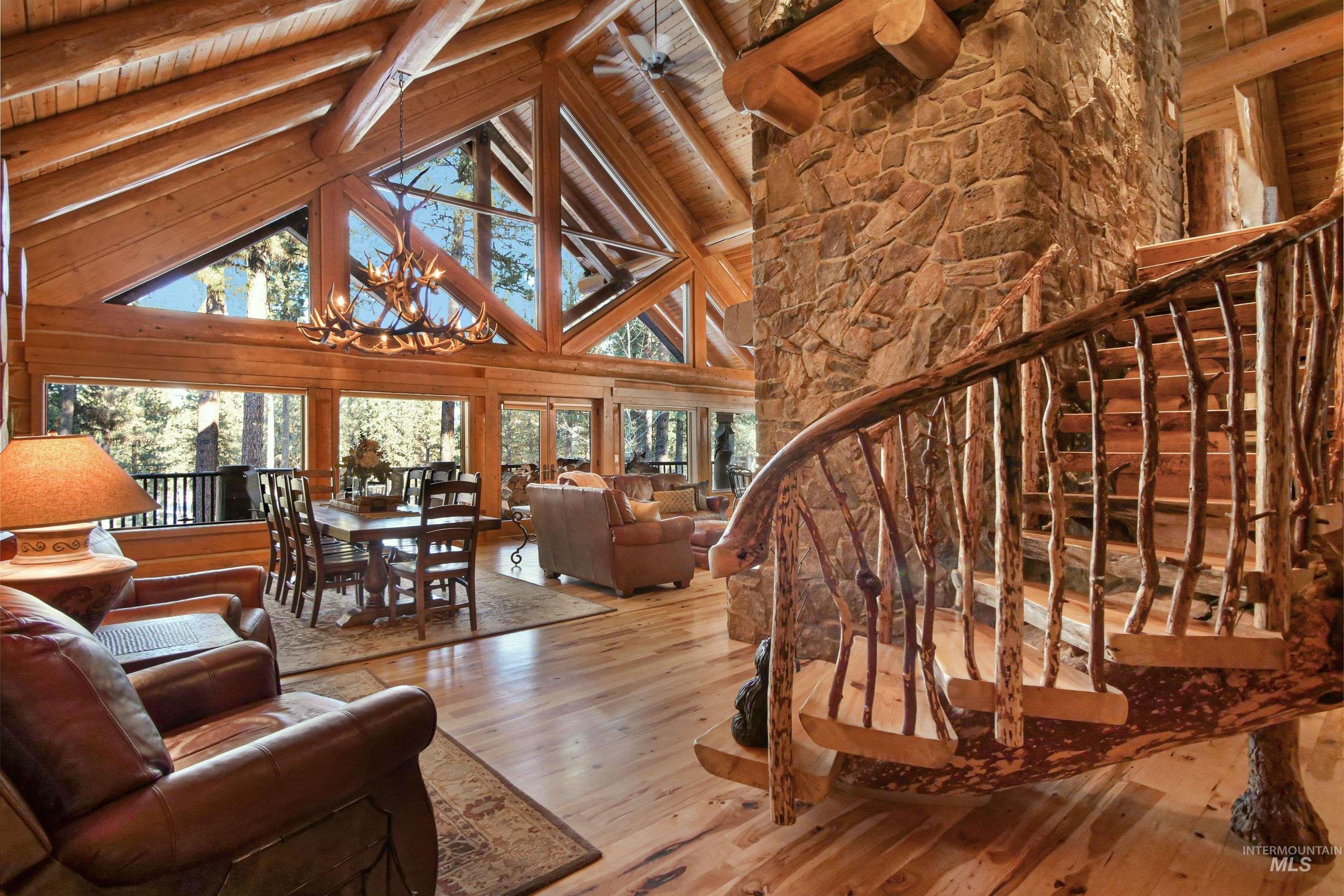 2732 Casper Court