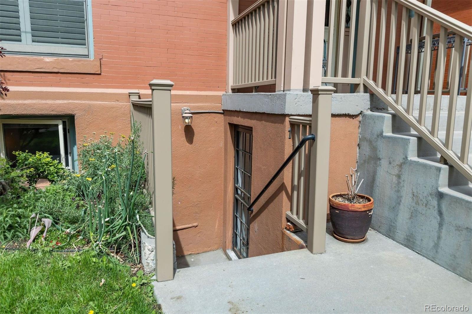1101 Gaylord Street Unit: 1