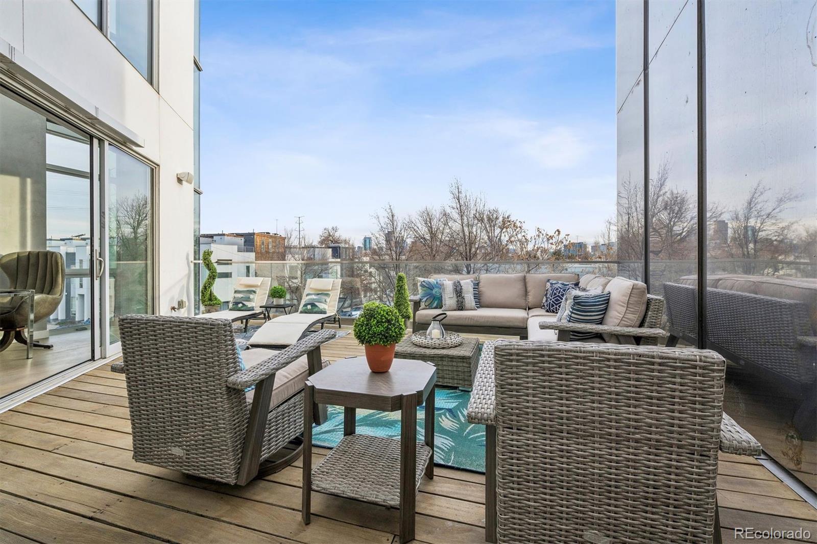 3701 Jason Street Unit: 4