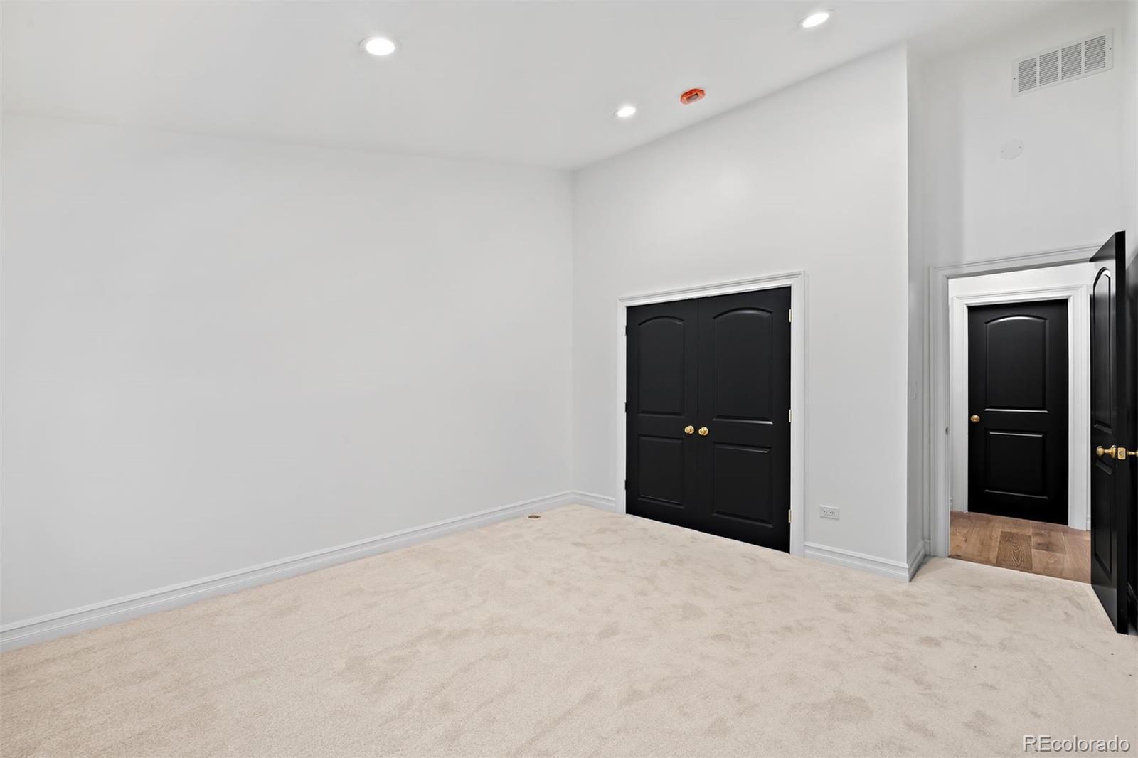 2552 E Alameda Avenue Unit: 130