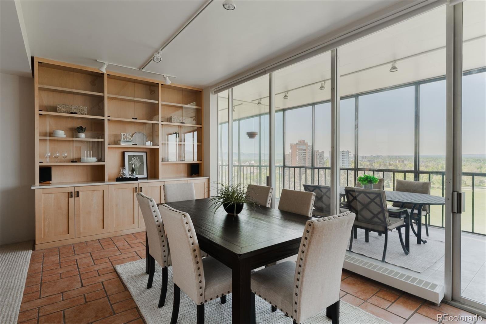 1201 N Williams Street Unit: 15A