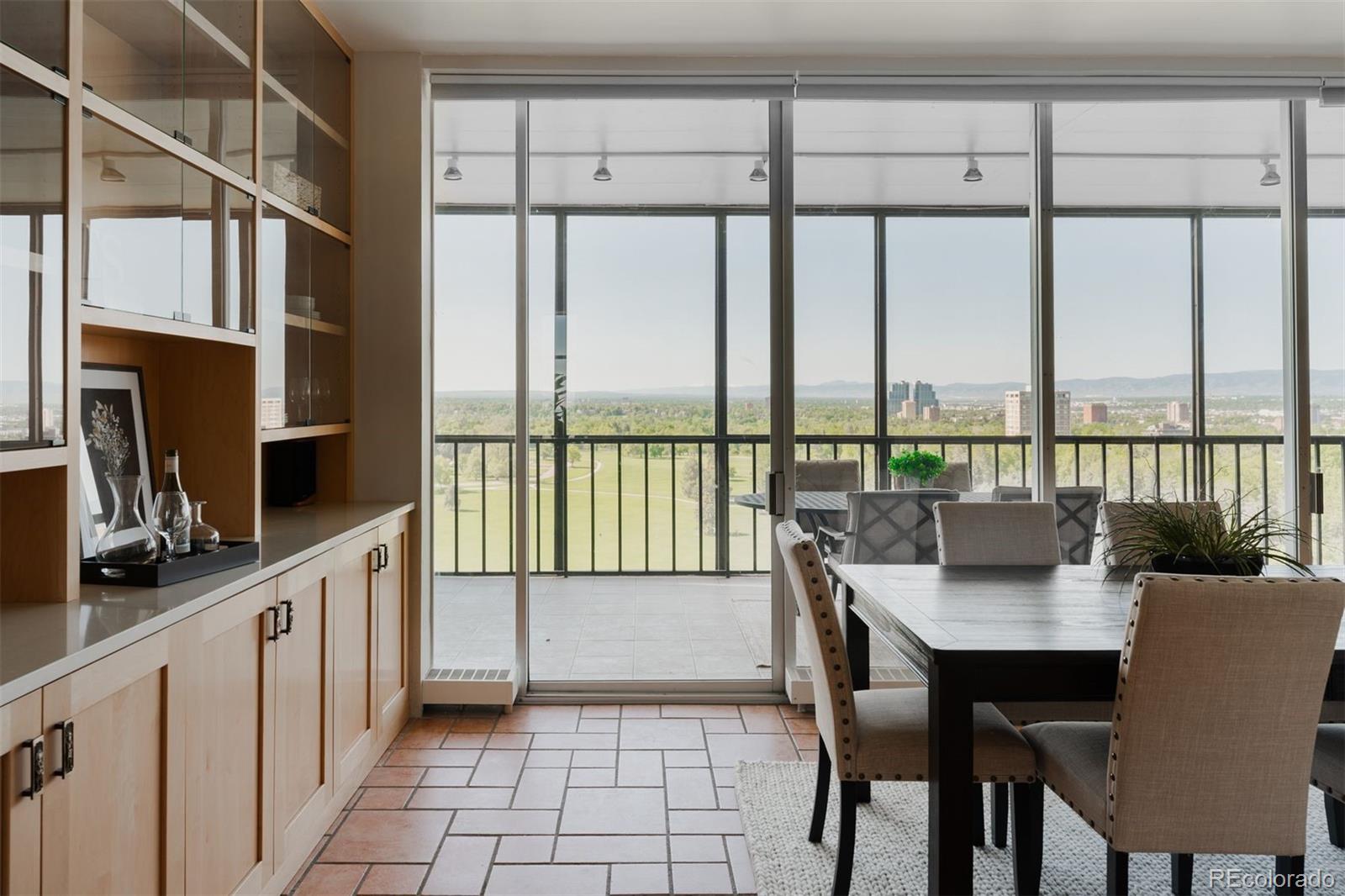 1201 N Williams Street Unit: 15A