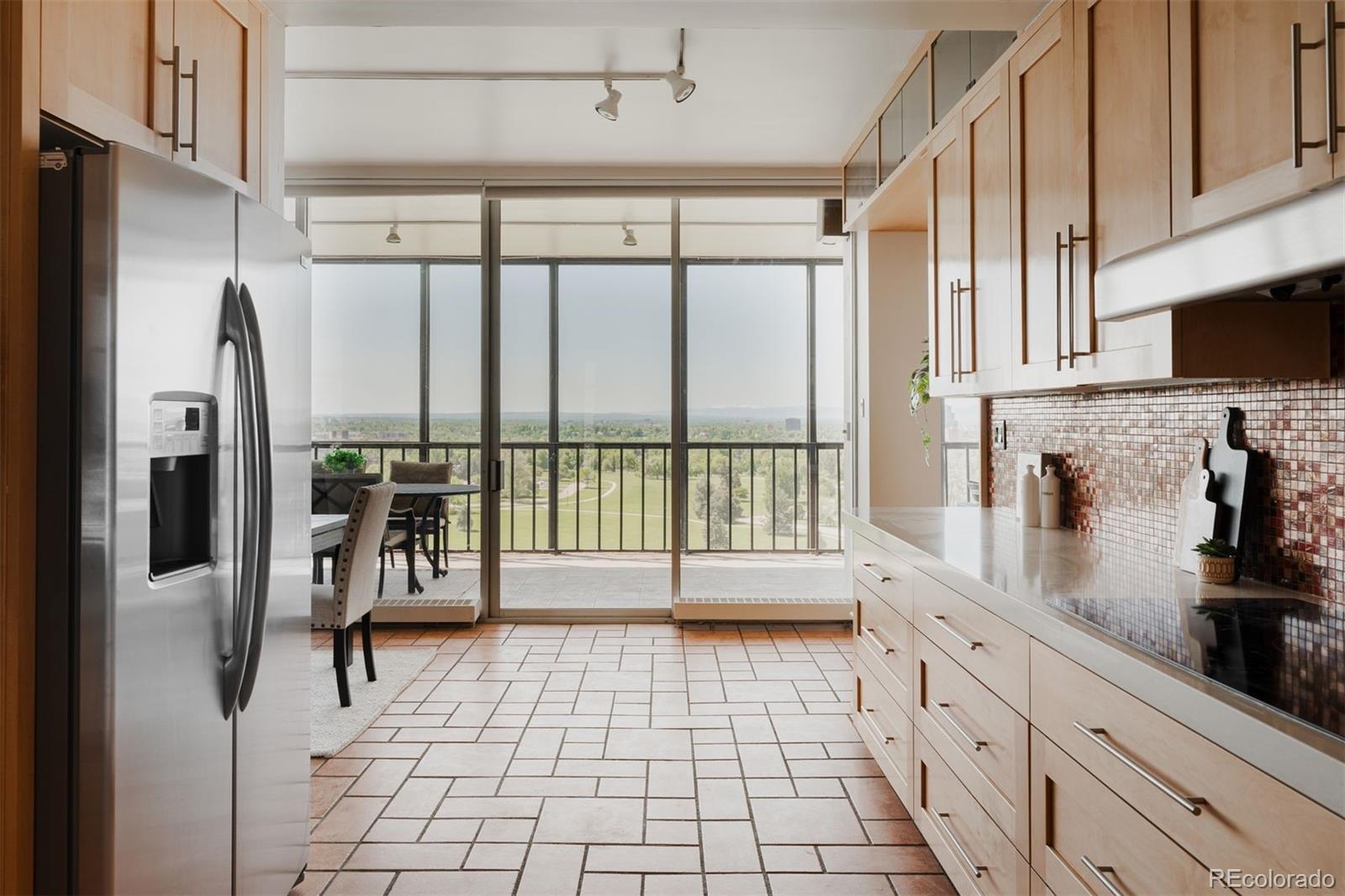 1201 N Williams Street Unit: 15A