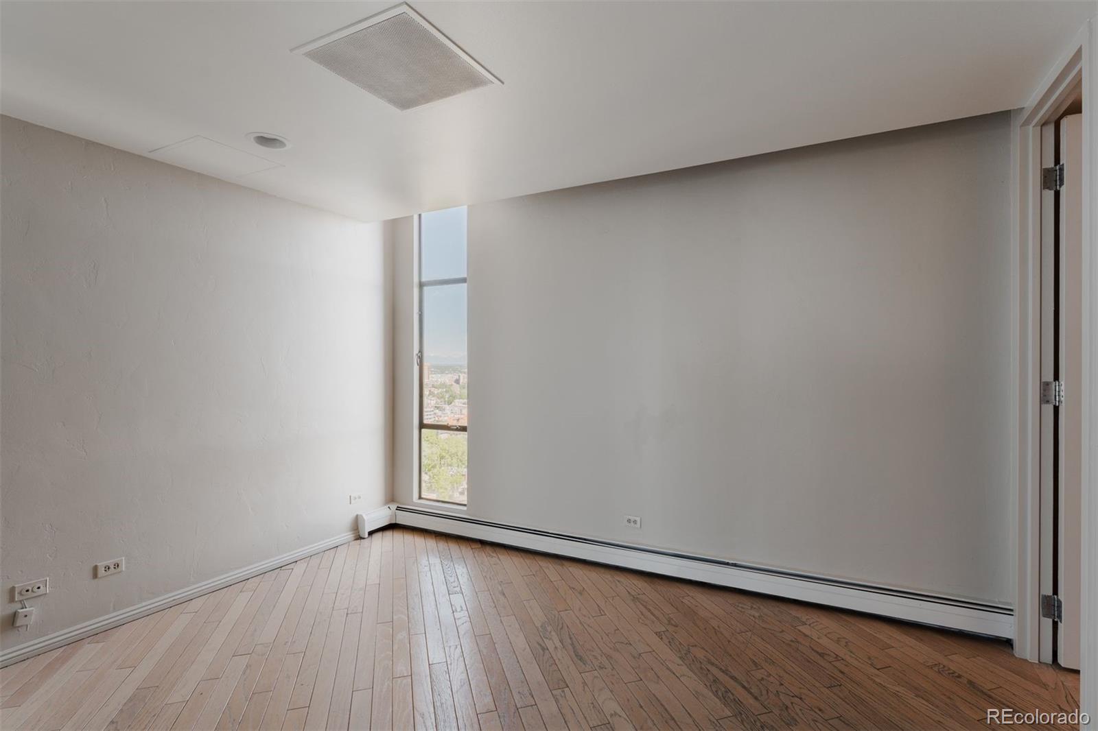1201 N Williams Street Unit: 15A