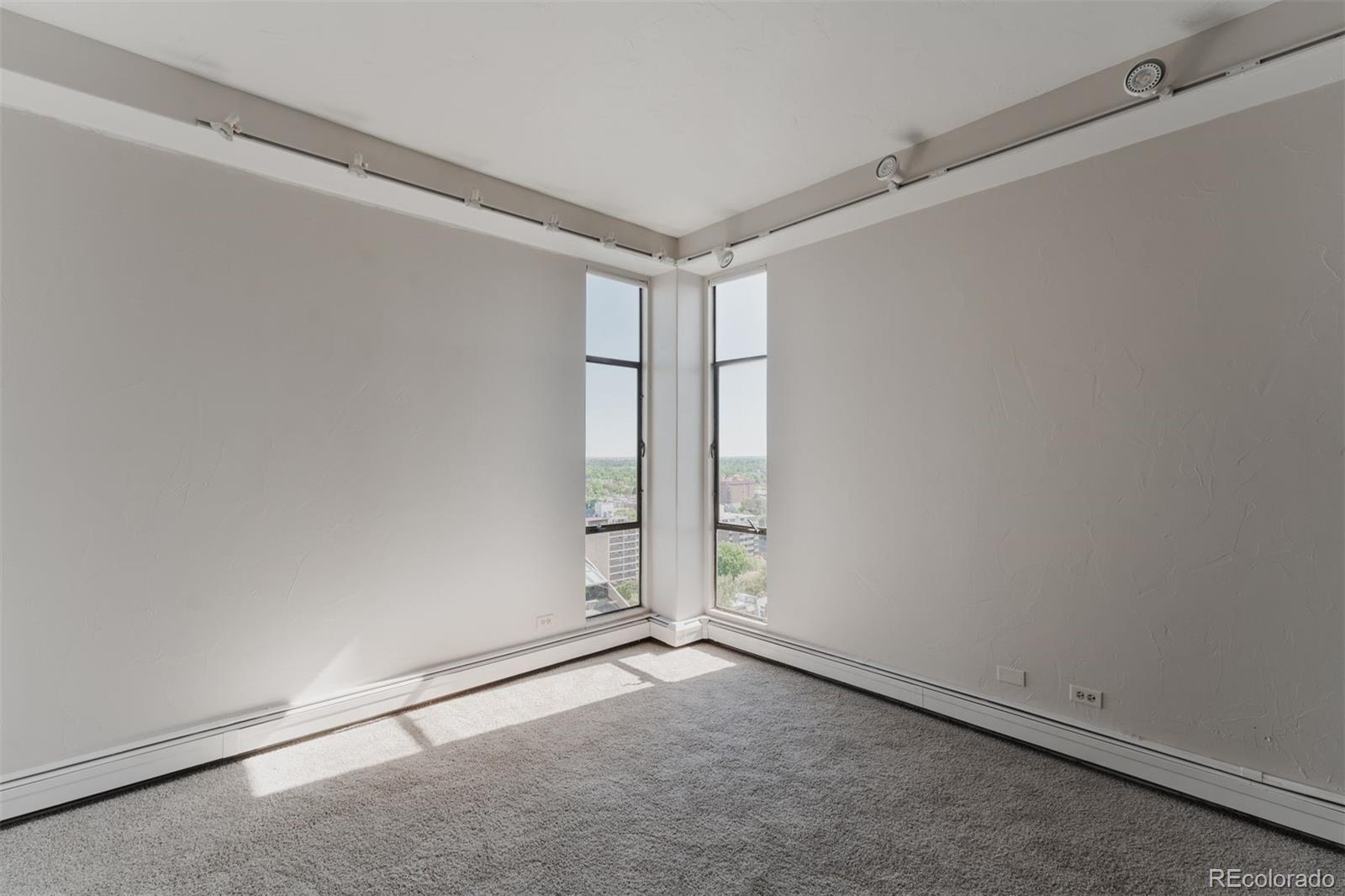 1201 N Williams Street Unit: 15A